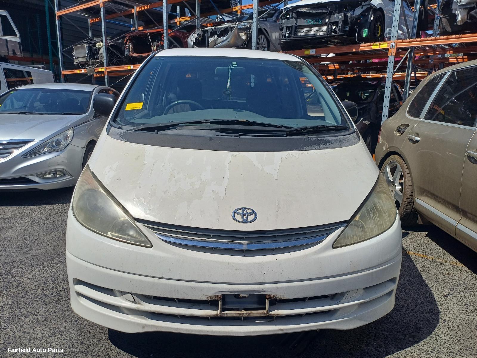 2001 Toyota Tarago Left Headlamp
