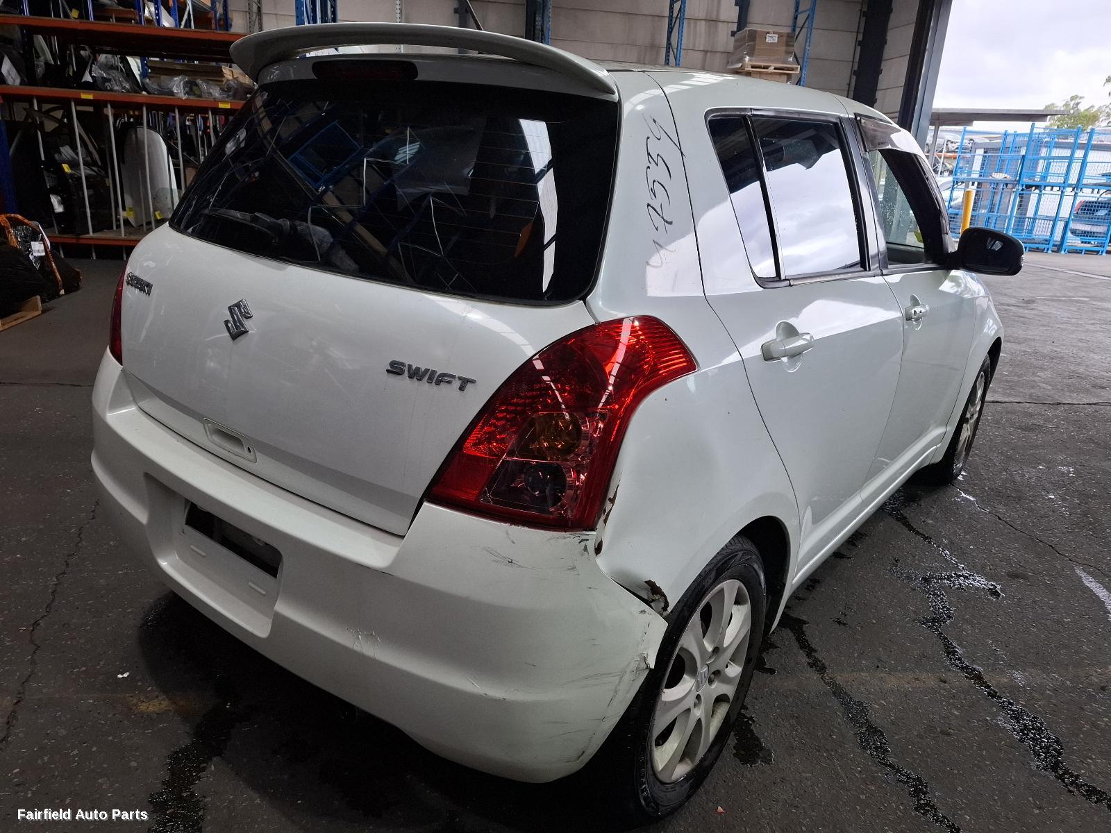 2010 Suzuki Swift Right Door Mirror