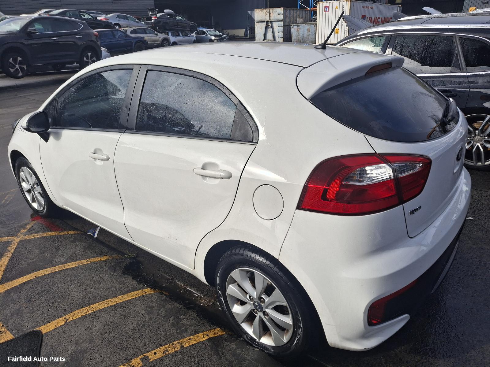 2015 Kia Rio Left Guard