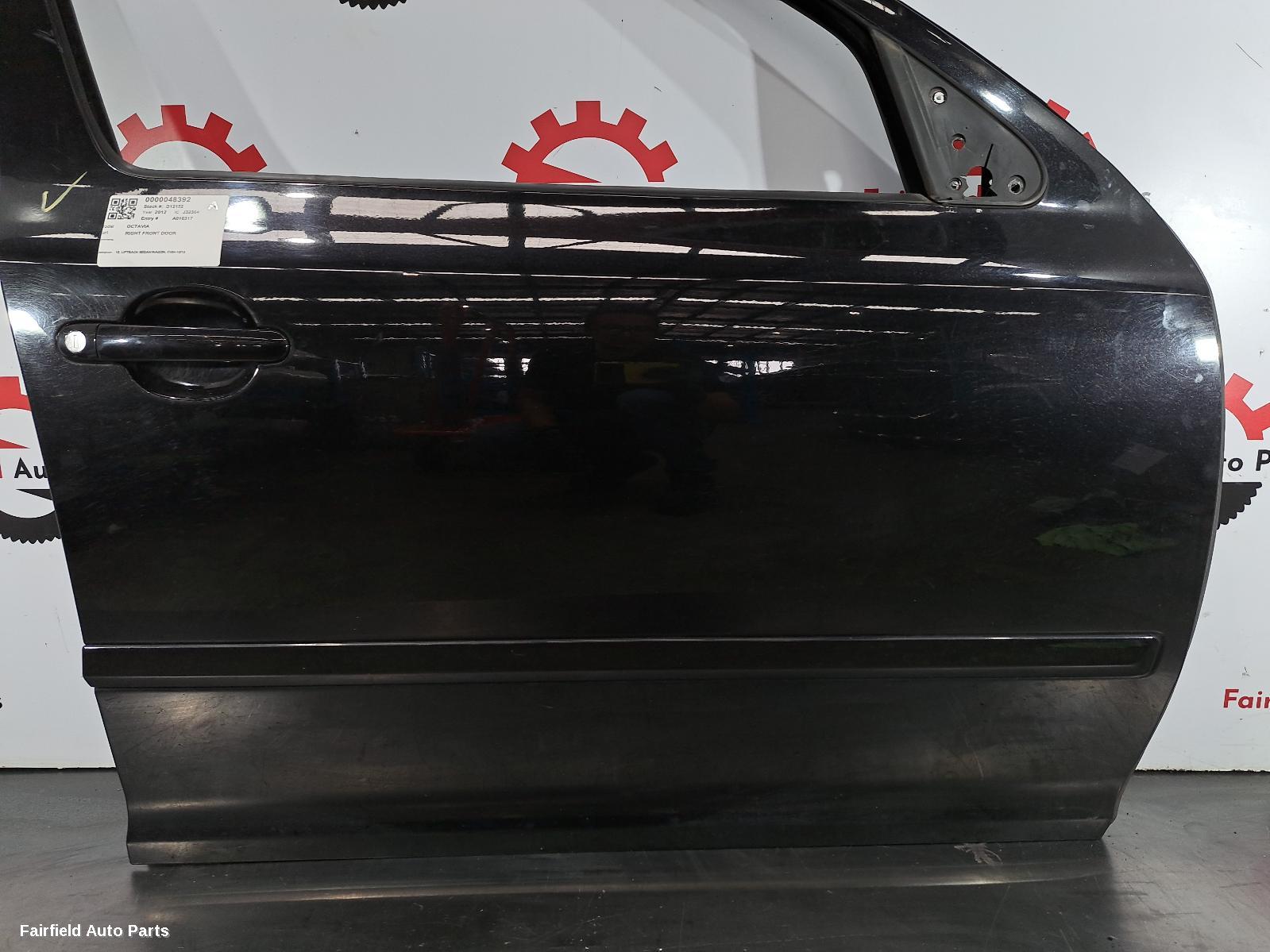 2012 Skoda Octavia Right Front Door