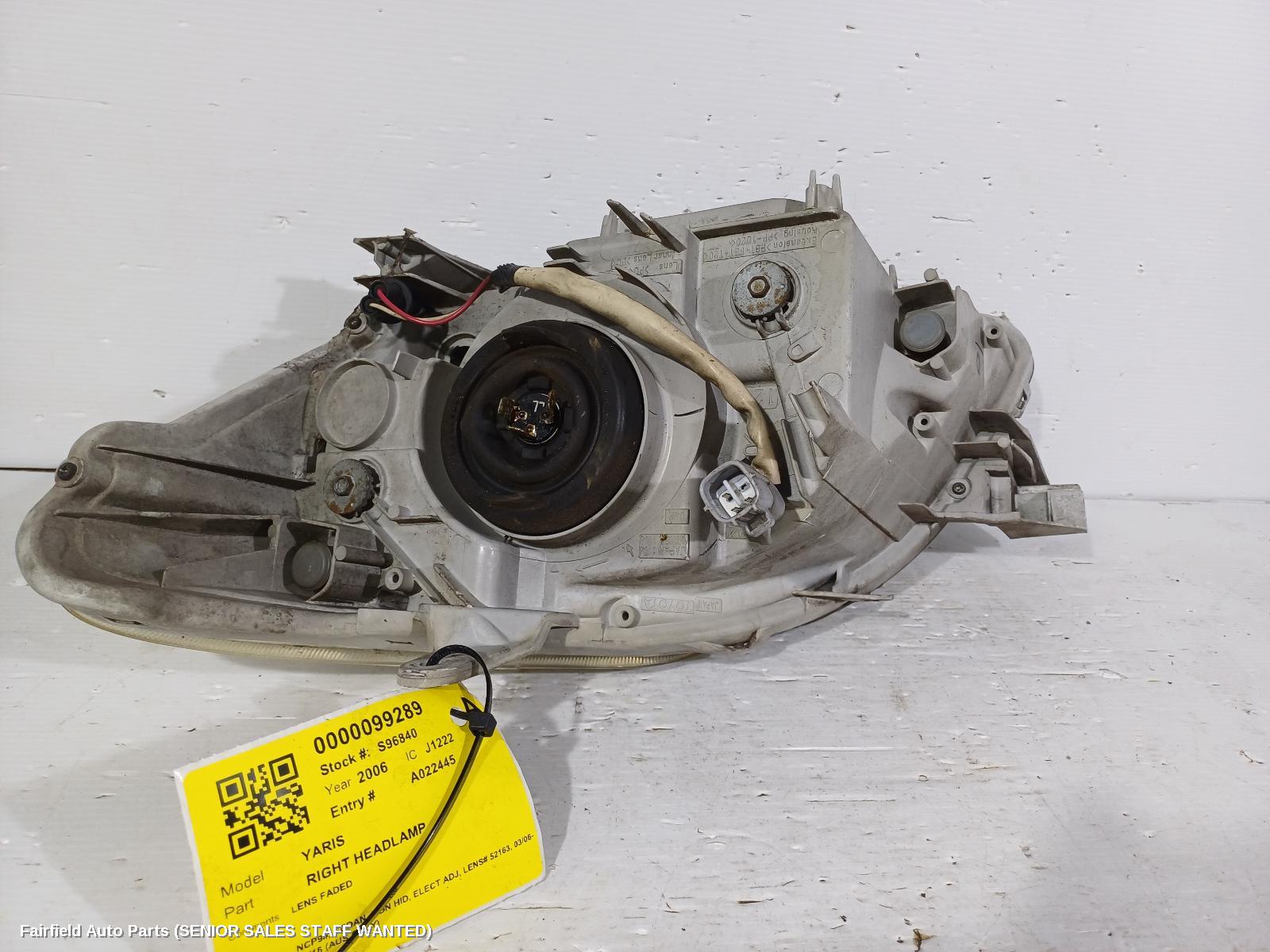 2006 Toyota Yaris Right Headlamp