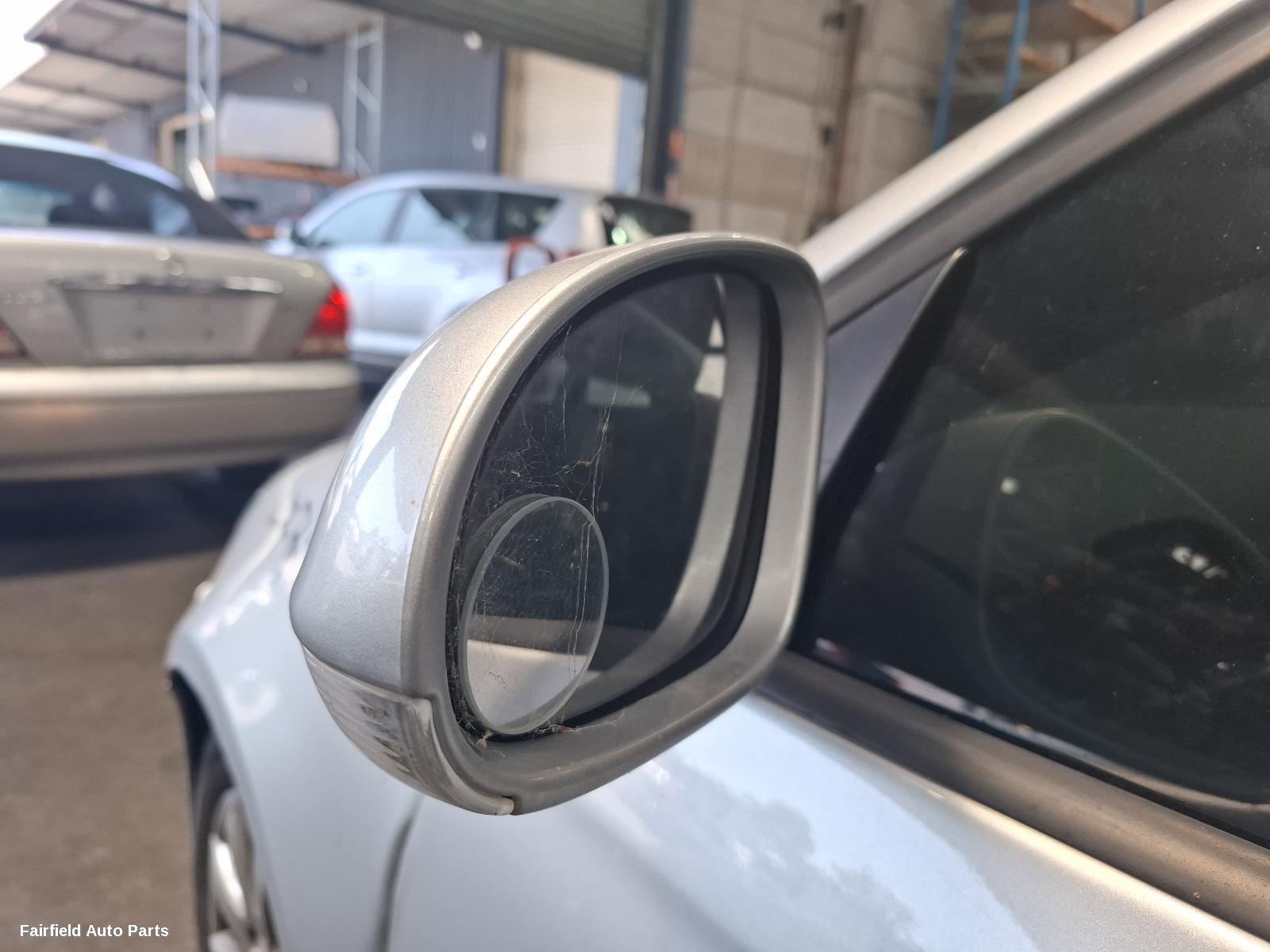 2010 Volkswagen Golf Left Door Mirror