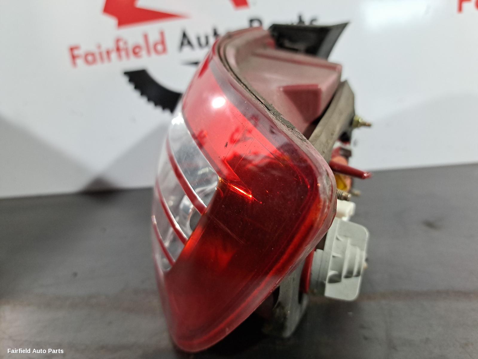 2003-2006 Hyundai Elantra Right Taillight