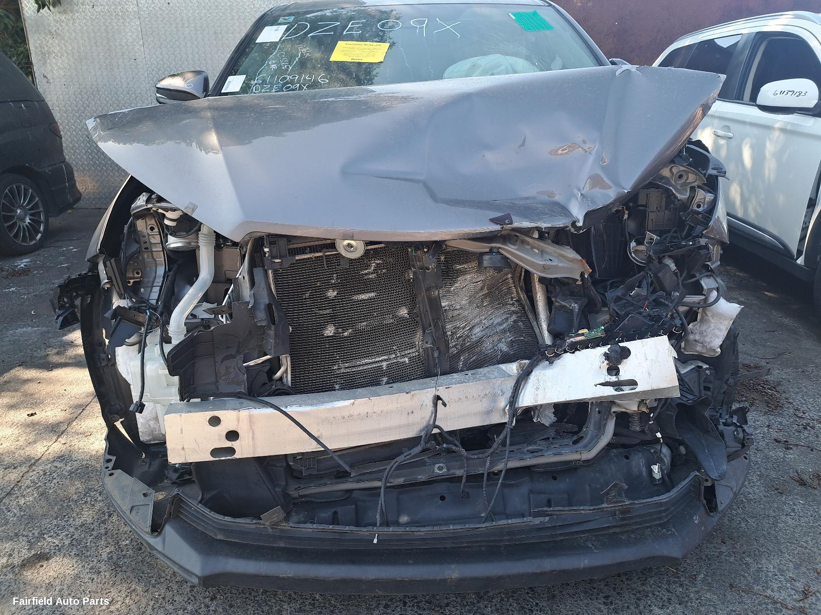 2018 Toyota Kluger Fuel Door Filler