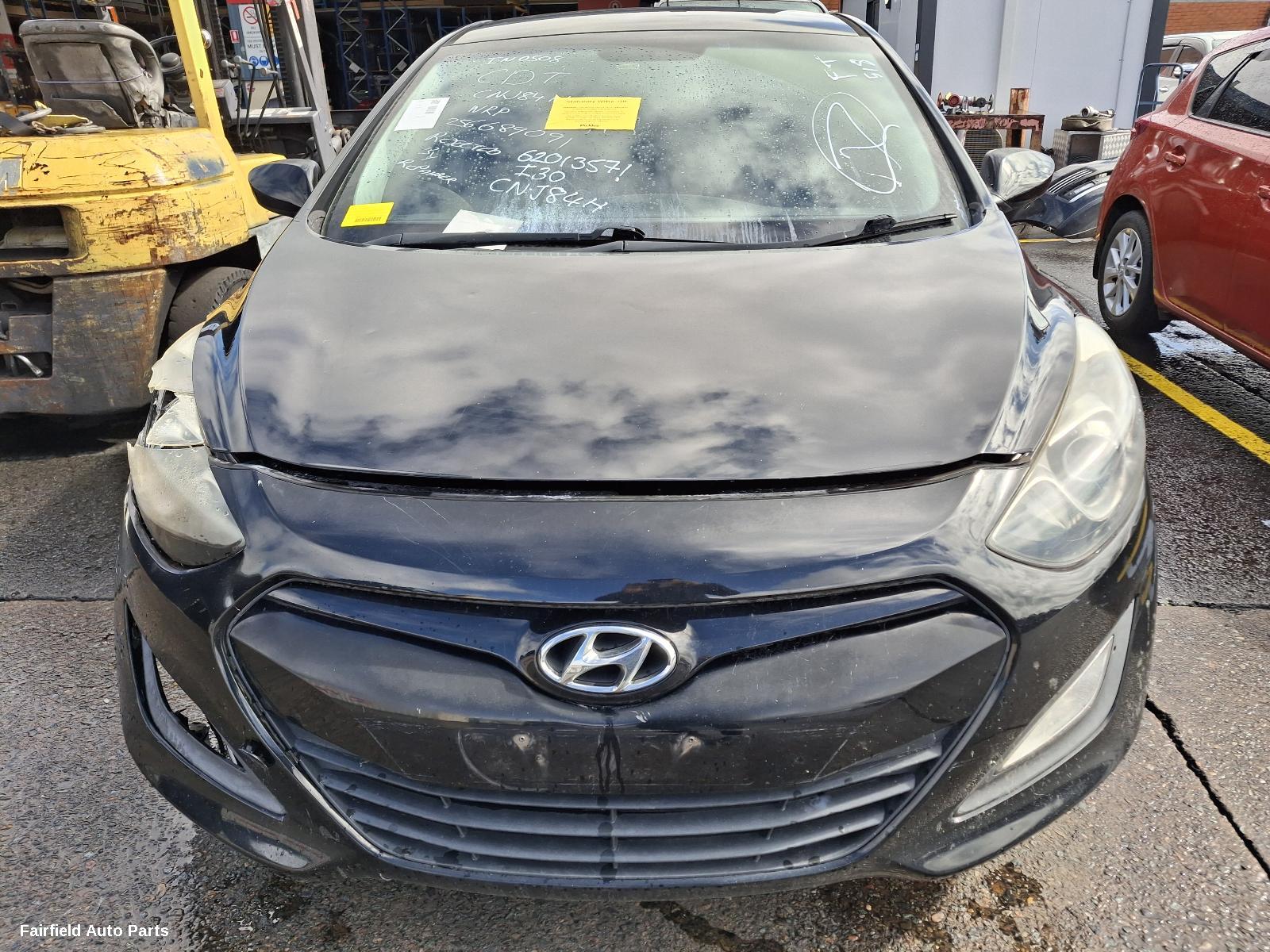 2013 Hyundai I30 Left Guard