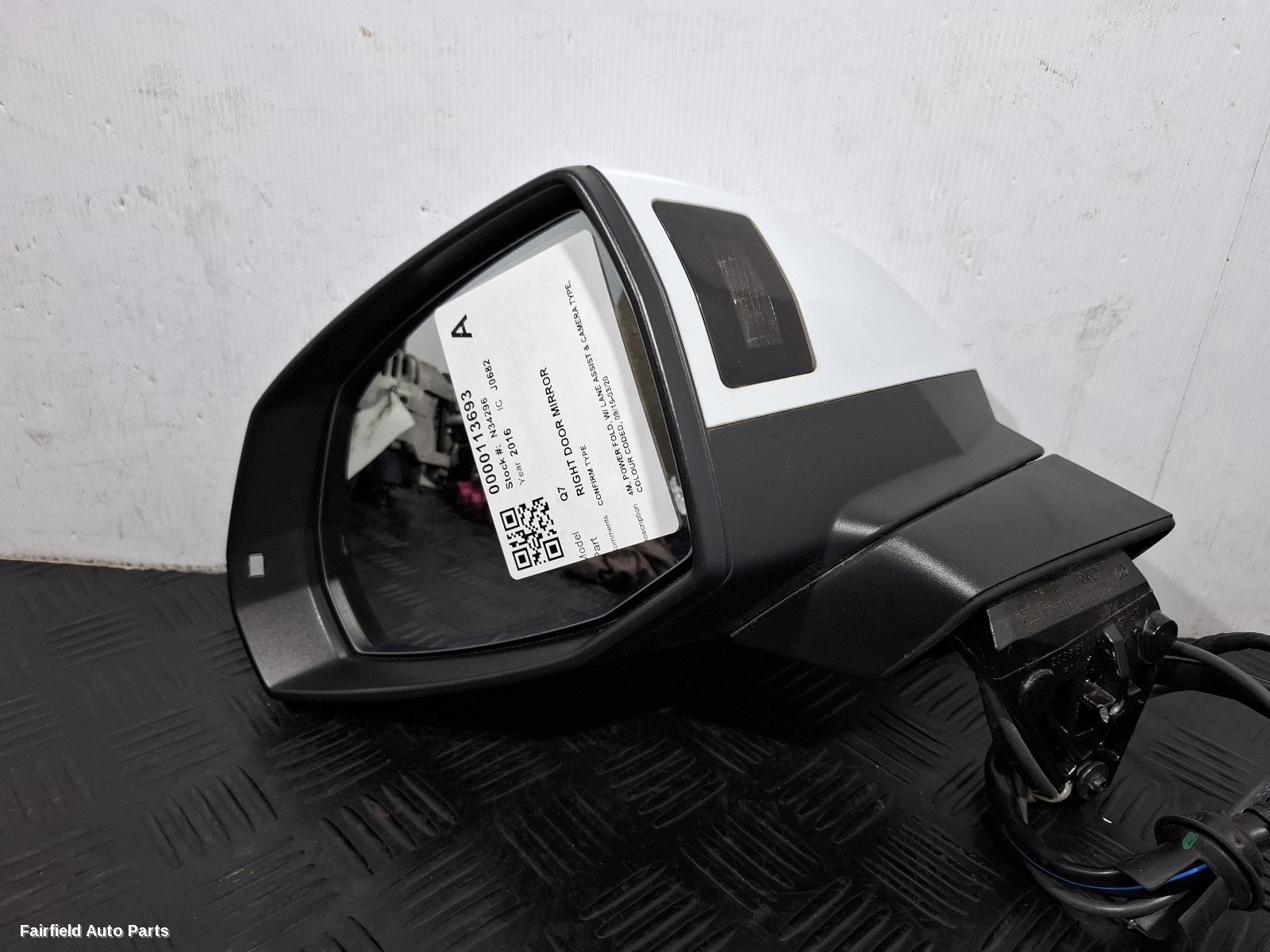 2015-2020 Audi Q7 Right Door Mirror