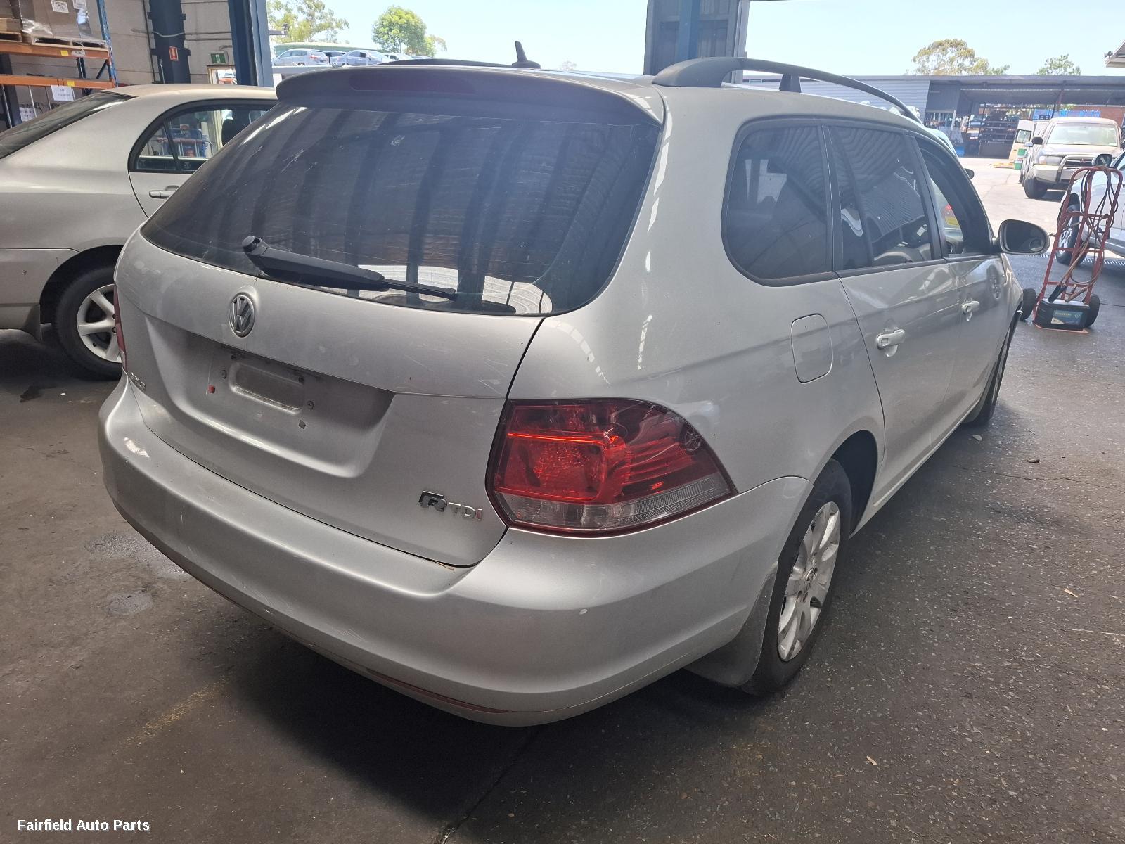 2010 Volkswagen Golf Left Door Mirror