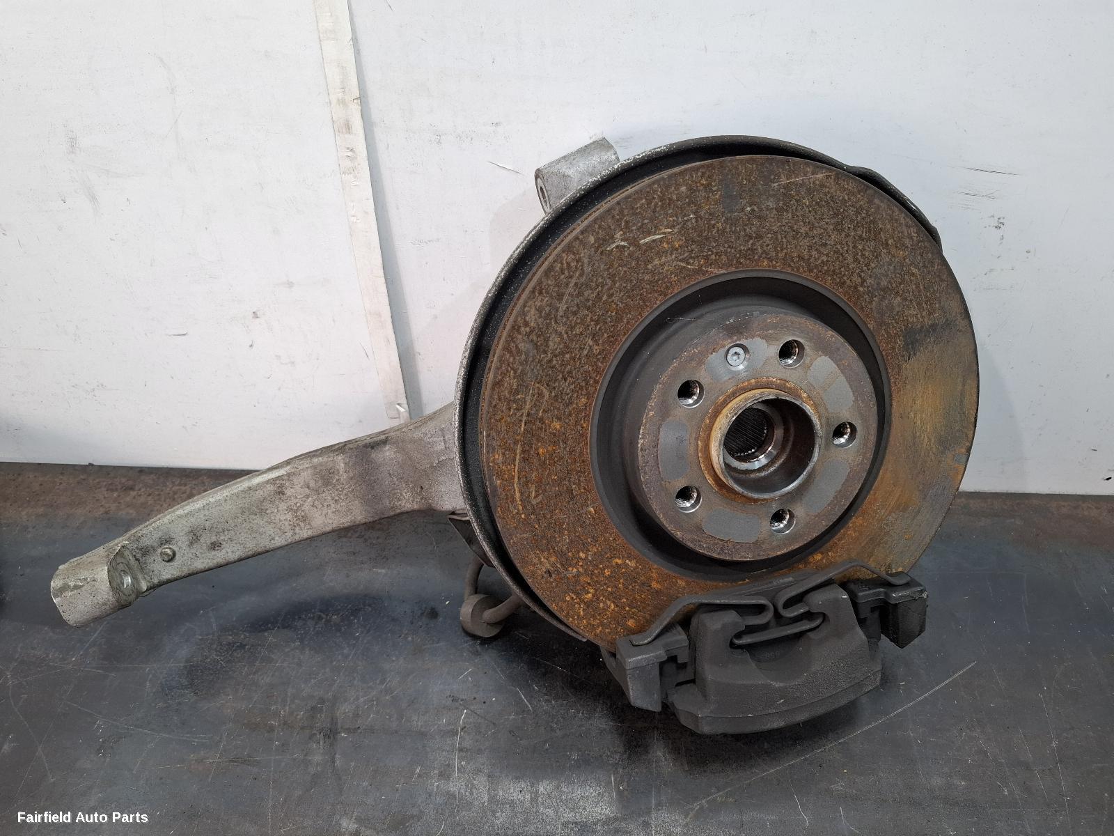 2017-2025 Volvo Xc60 Left Front Hub Assembly