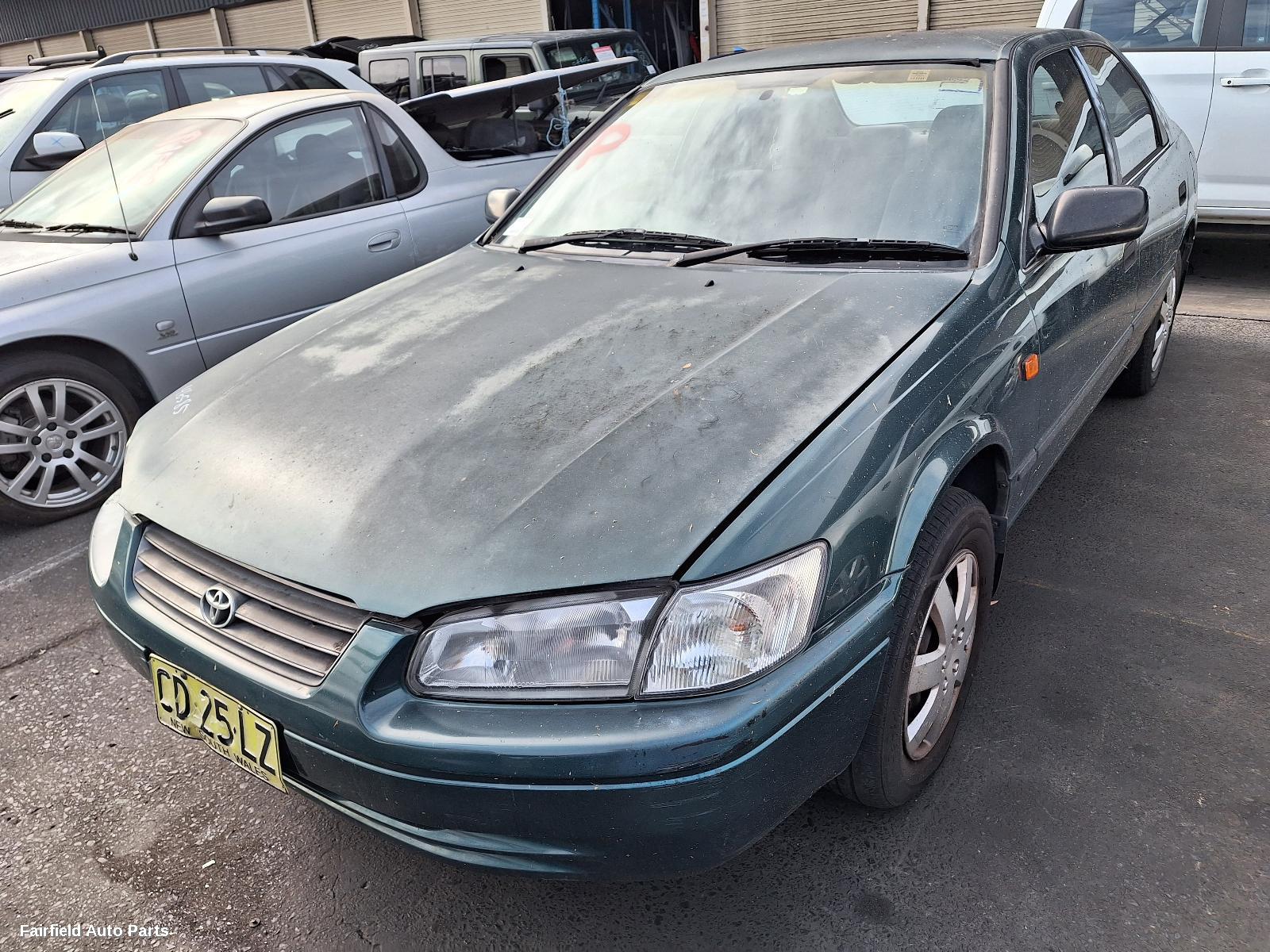 2000 Toyota Camry Right Taillight