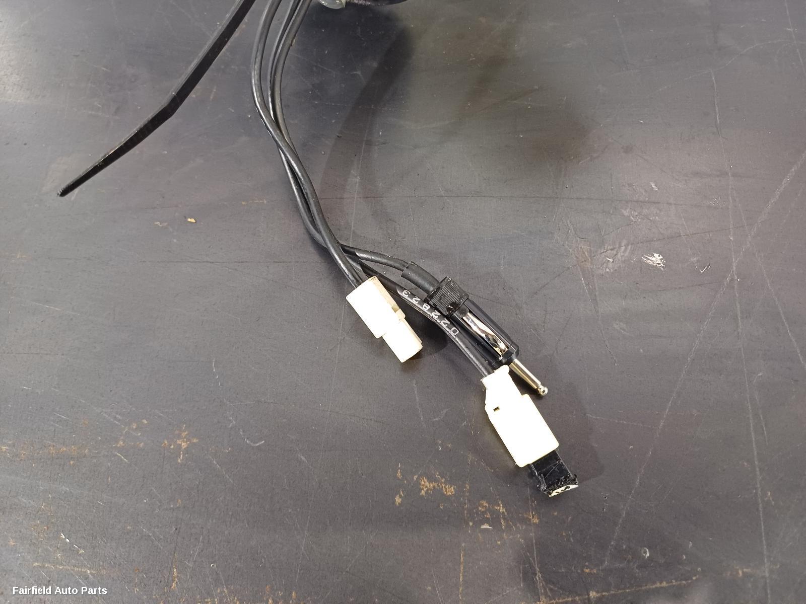 2015-2023 Mitsubishi Triton Antenna