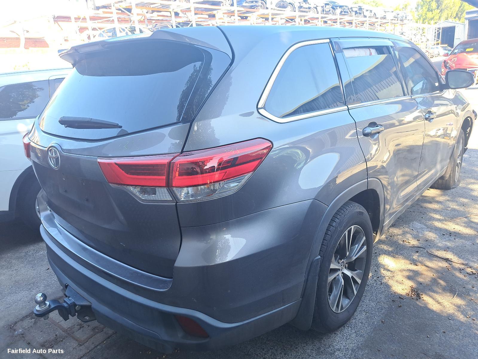 2018 Toyota Kluger Fuel Door Filler