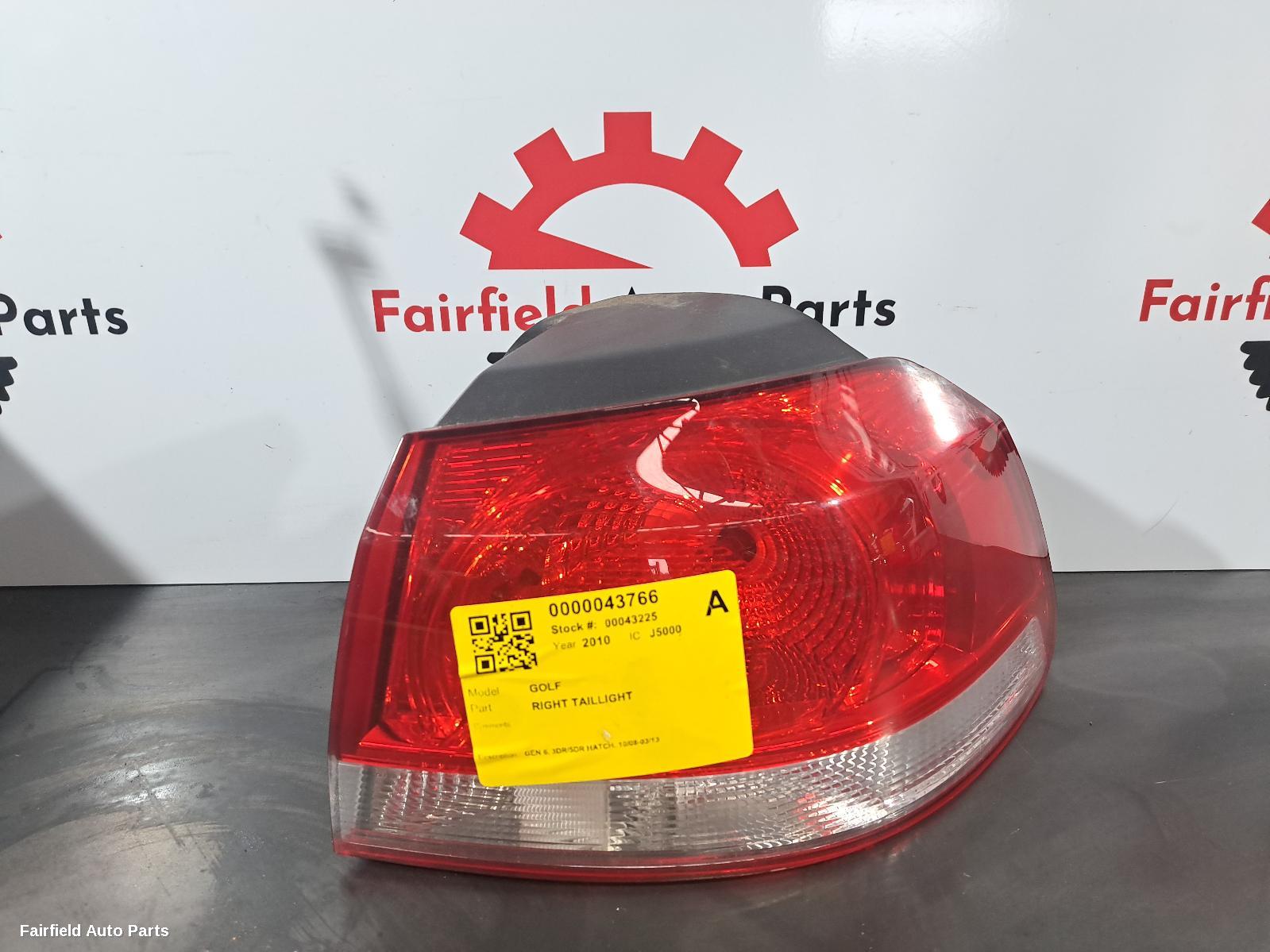 2010 Volkswagen Golf Right Taillight