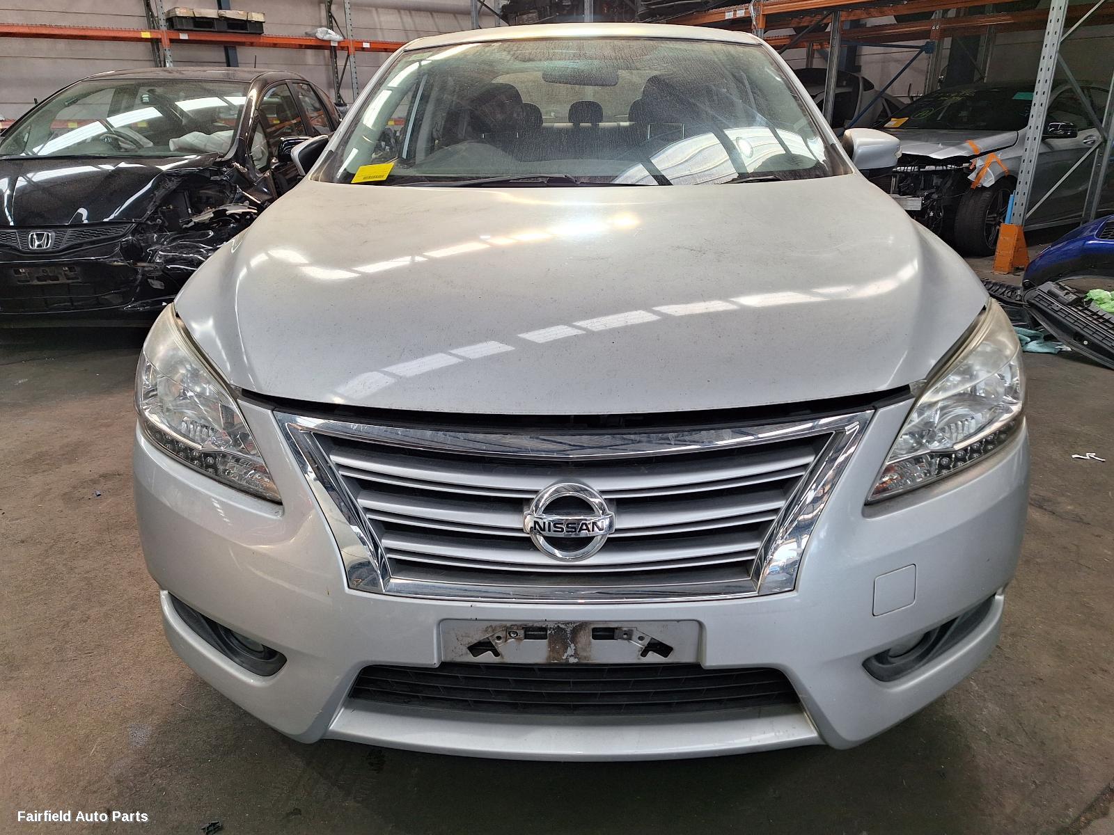 2013 Nissan Pulsar Sunvisor