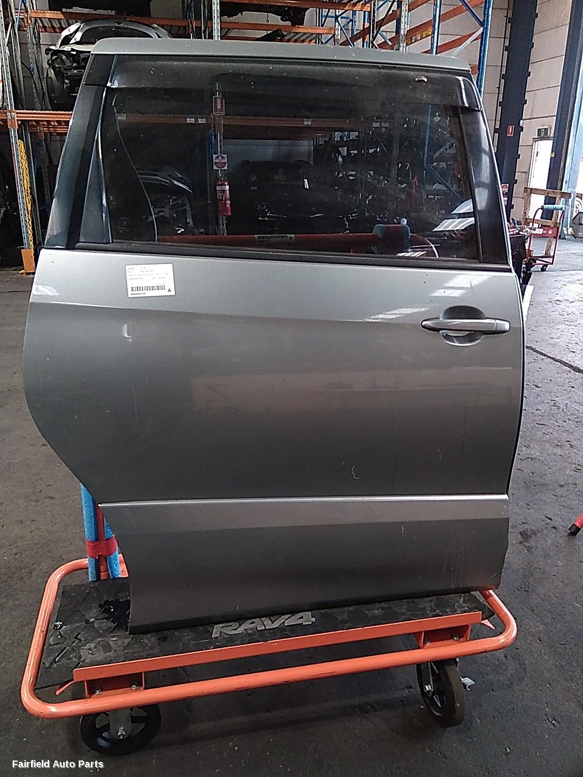 2000-2006 Toyota Estima Right Rear Door Sliding