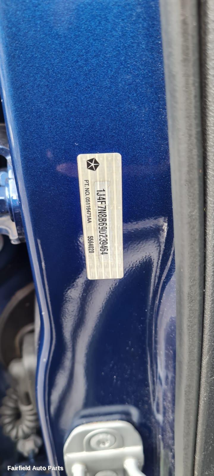 2009-2016 Jeep Patriot Right Front Door