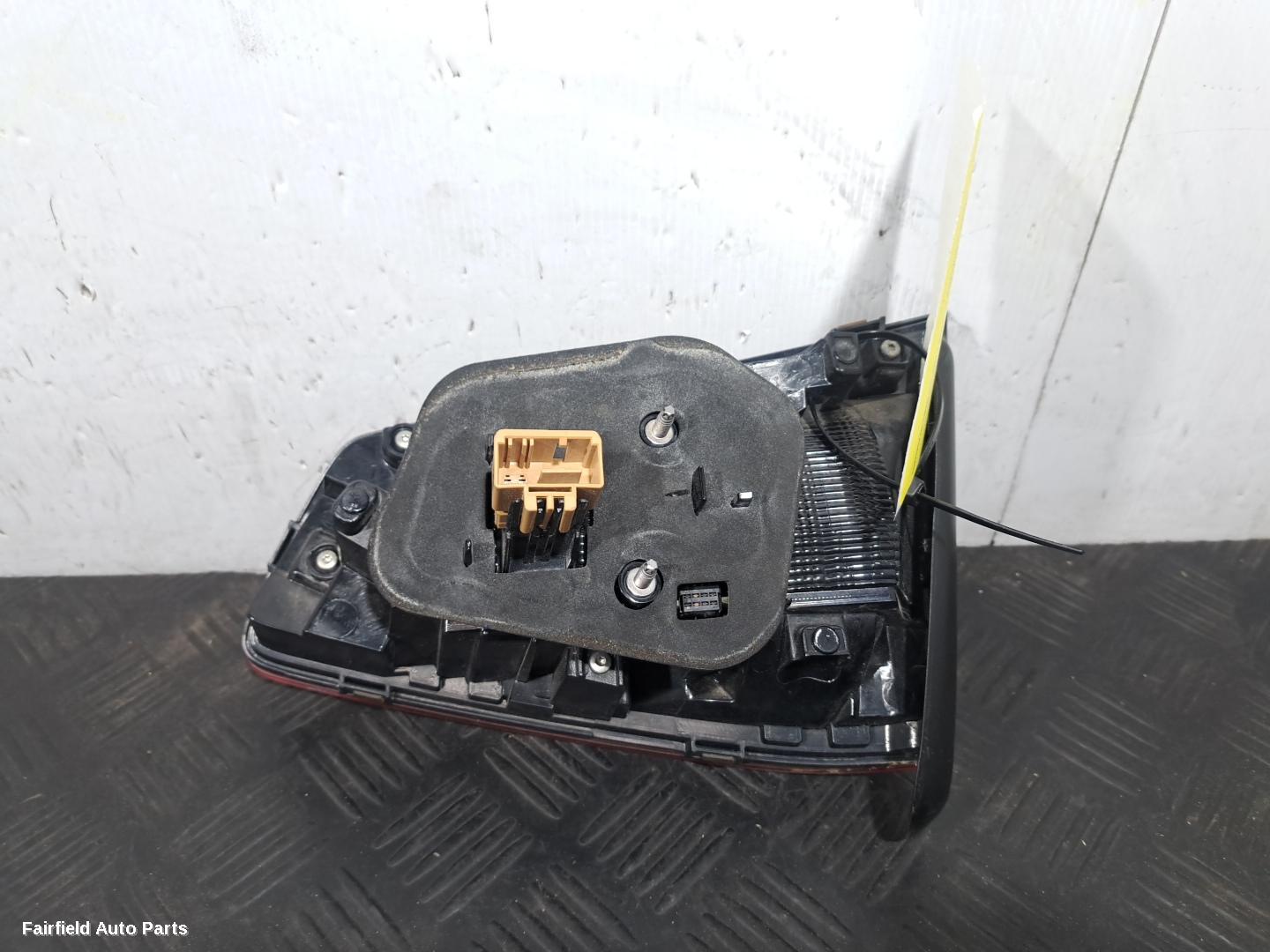 2015-2019 Volkswagen Passat Rear Garnish