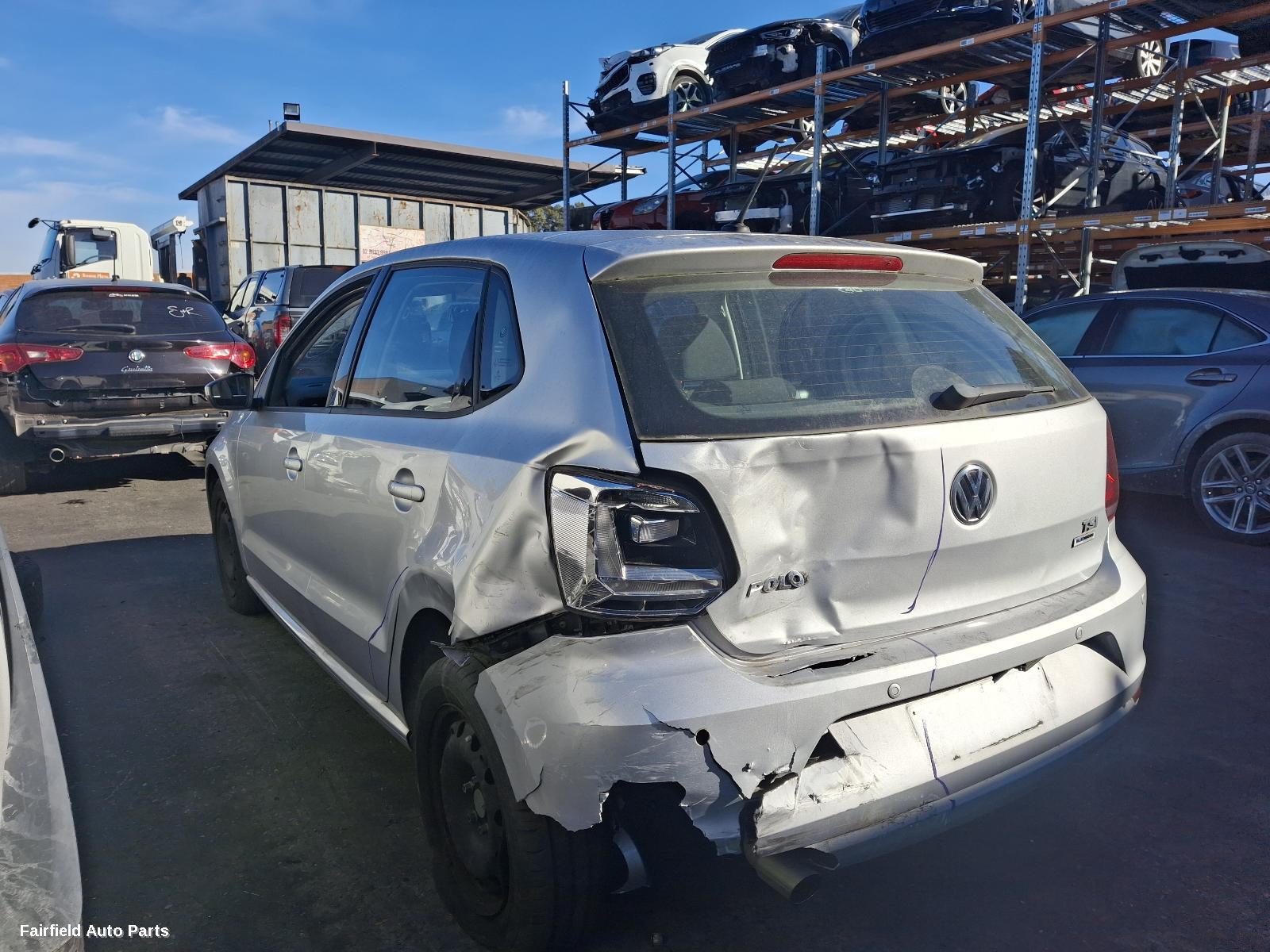 2015 Volkswagen Polo Right Taillight