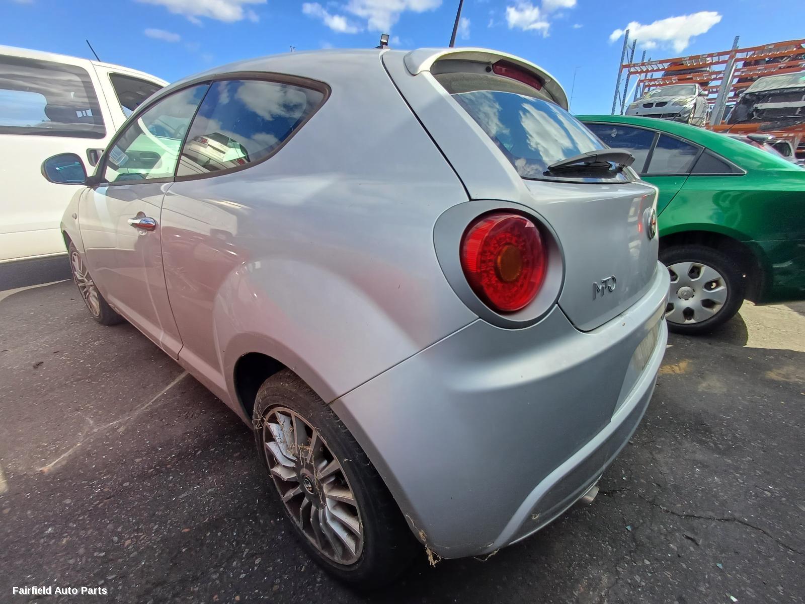 2015 Alfa Romeo Mito Right Front Door