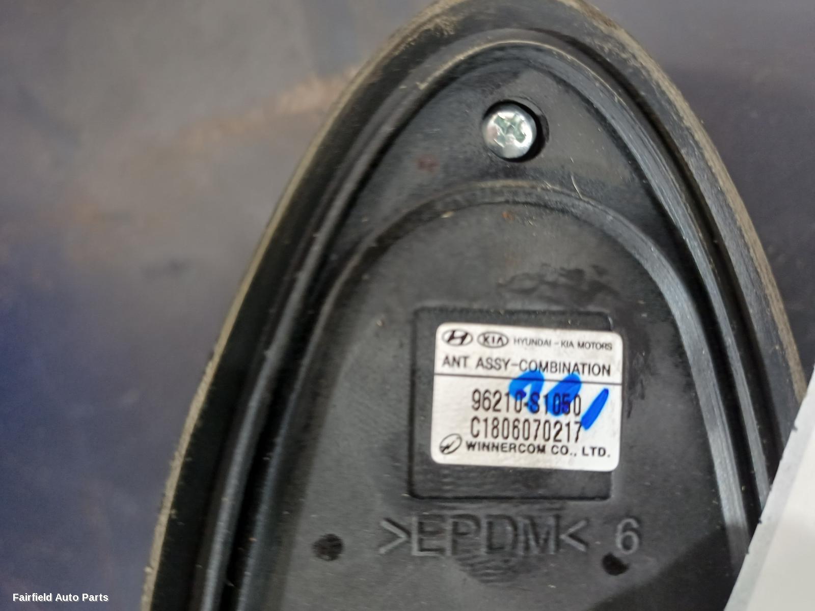 2018-2023 Hyundai Santa Fe Antenna