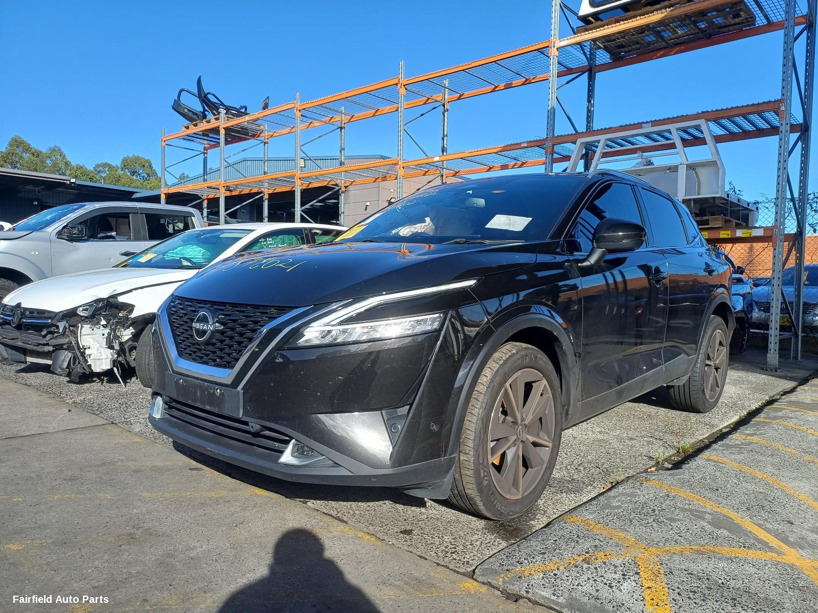 2023 Nissan Qashqai Left Taillight