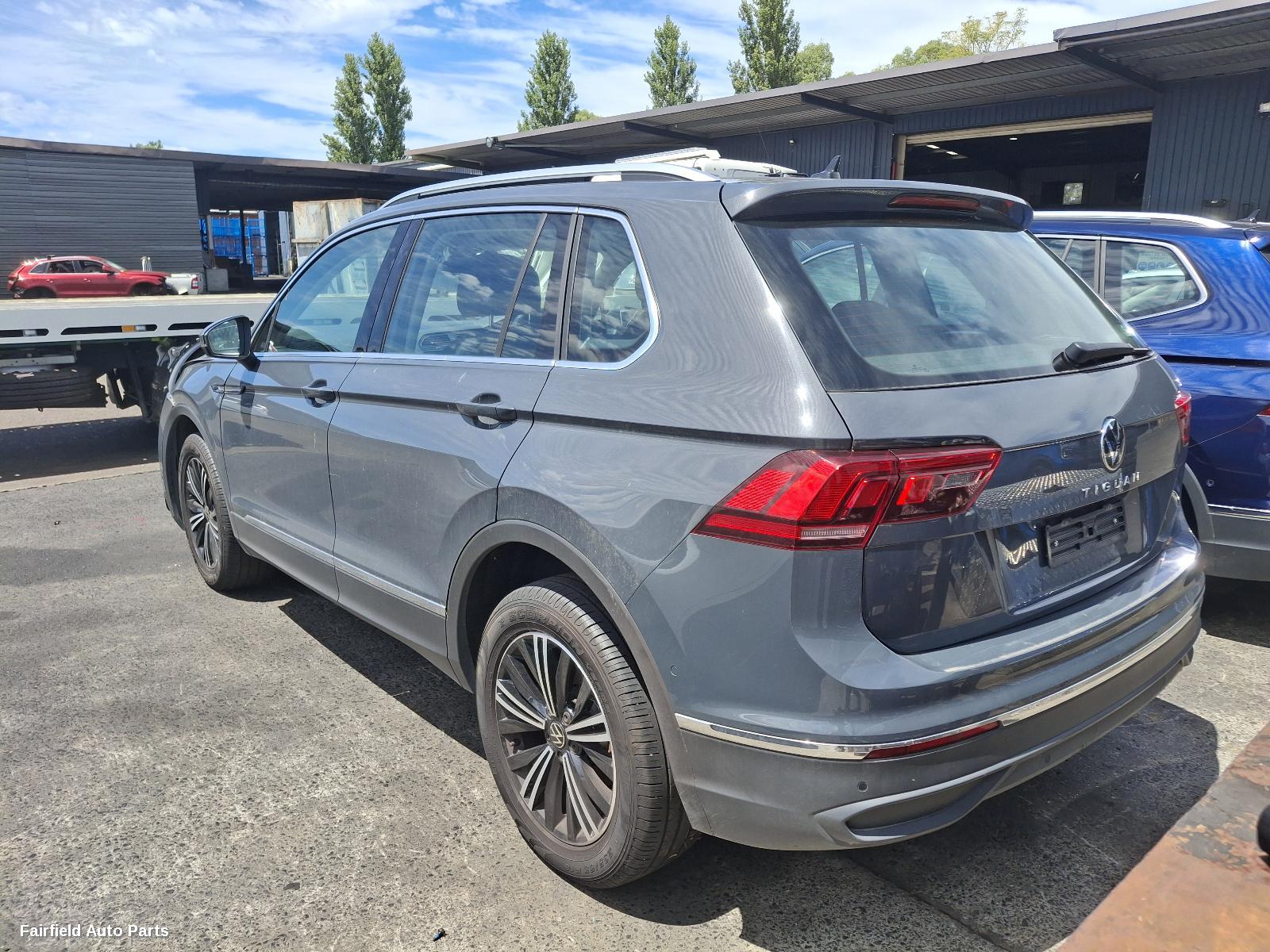 2023 Volkswagen Tiguan Seatbelt Stalk