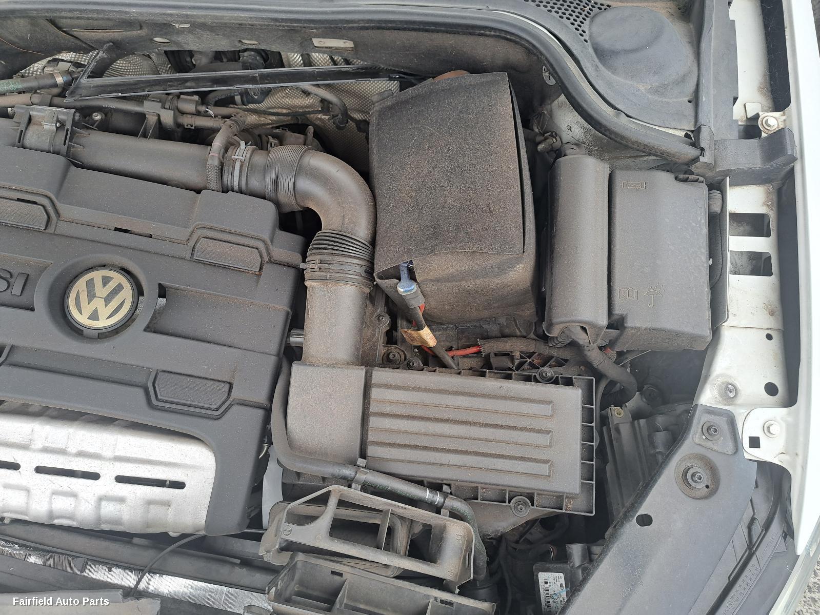 2014 Volkswagen Jetta Left Taillight