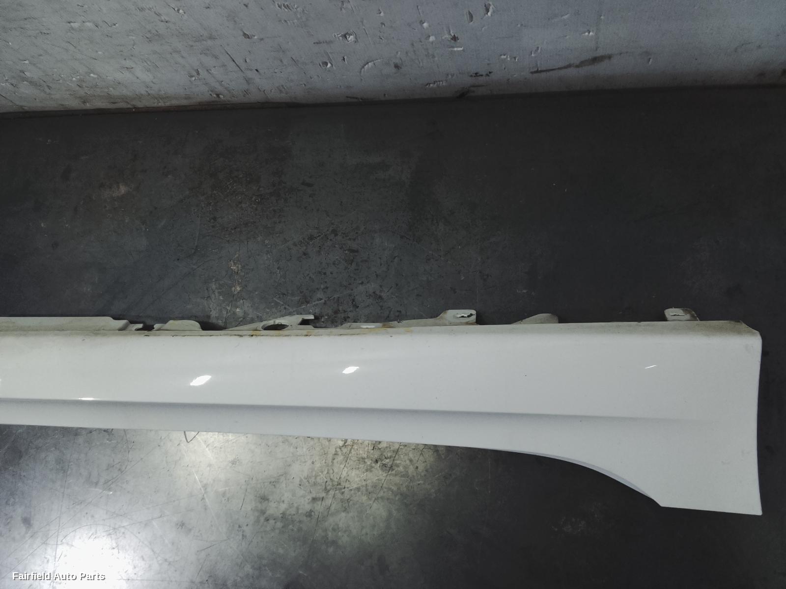 2018-2025 Bmw 3 Series Side Step Skirt