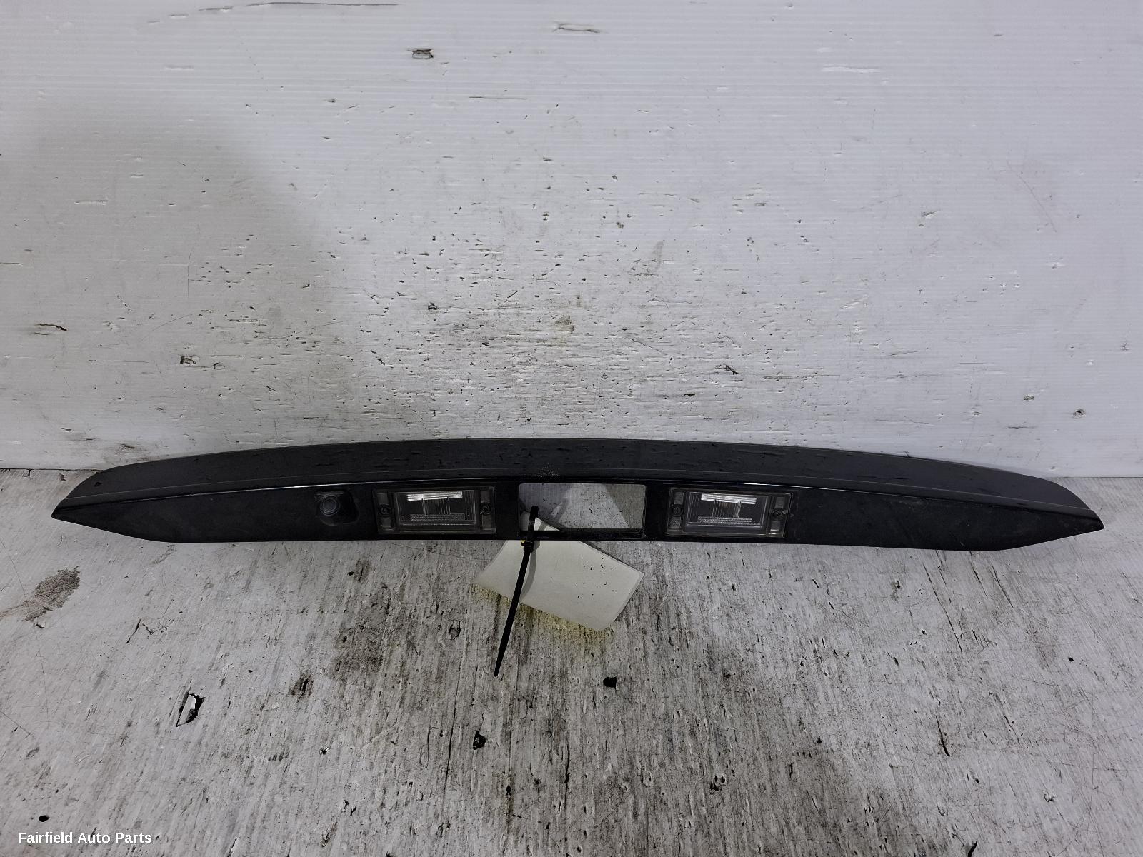 2007-2021 Hyundai Iload/imax Rear Garnish
