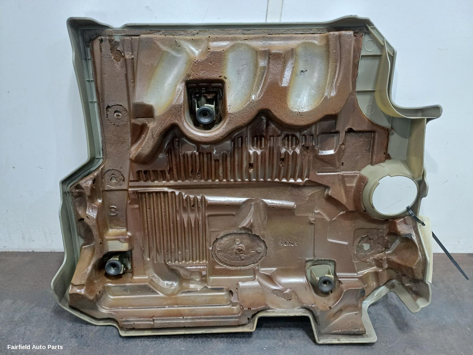 2007-2014 Toyota Kluger Rocker Assy Cover