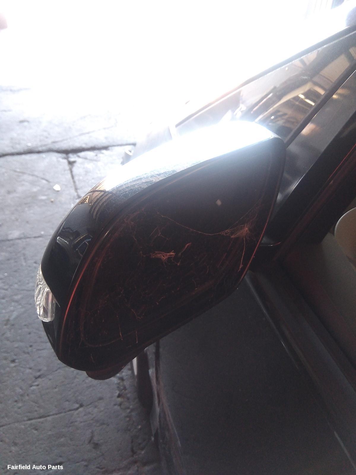 2006 Toyota Estima Left Taillight
