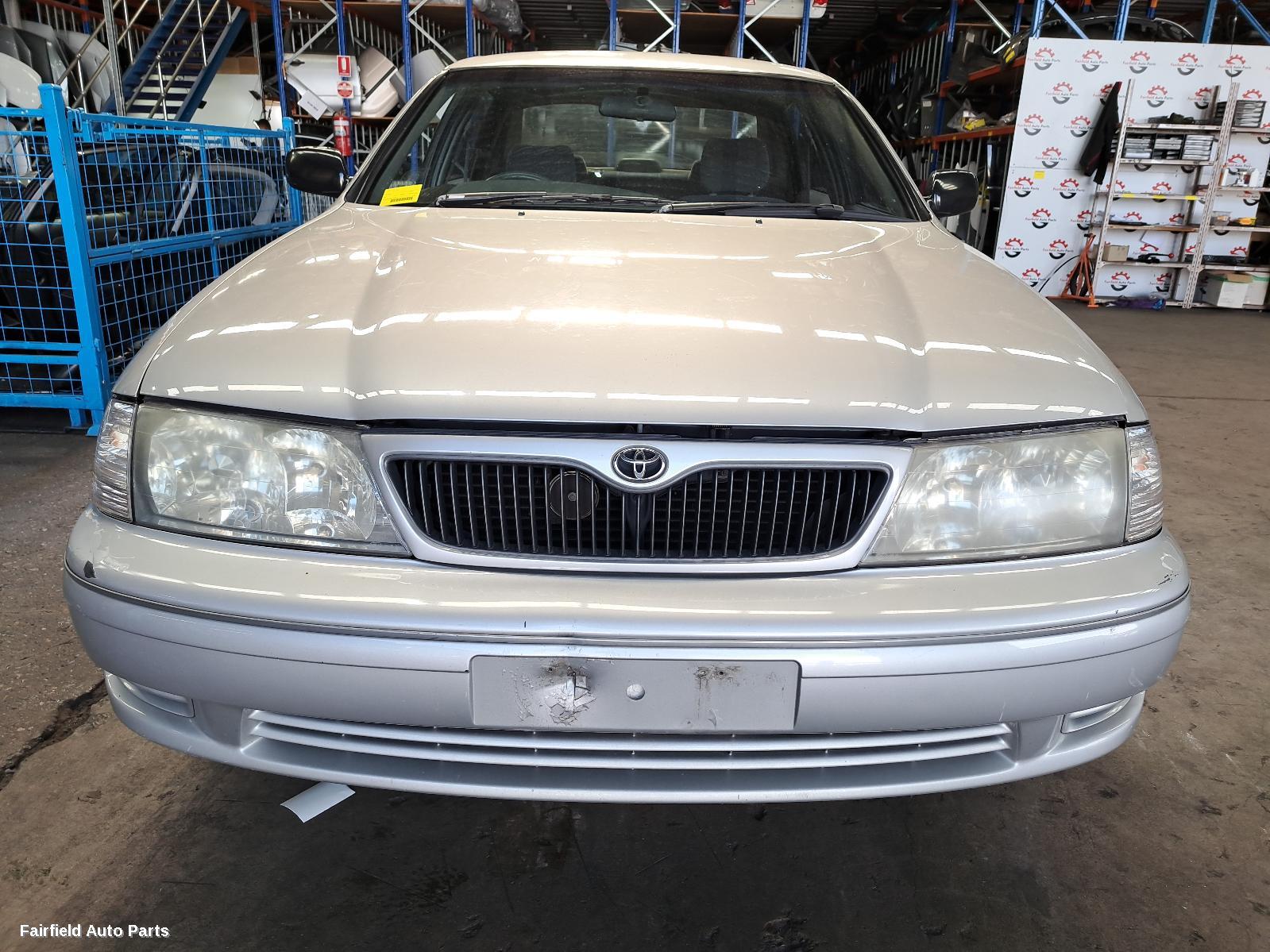 2001 Toyota Avalon Left Taillight