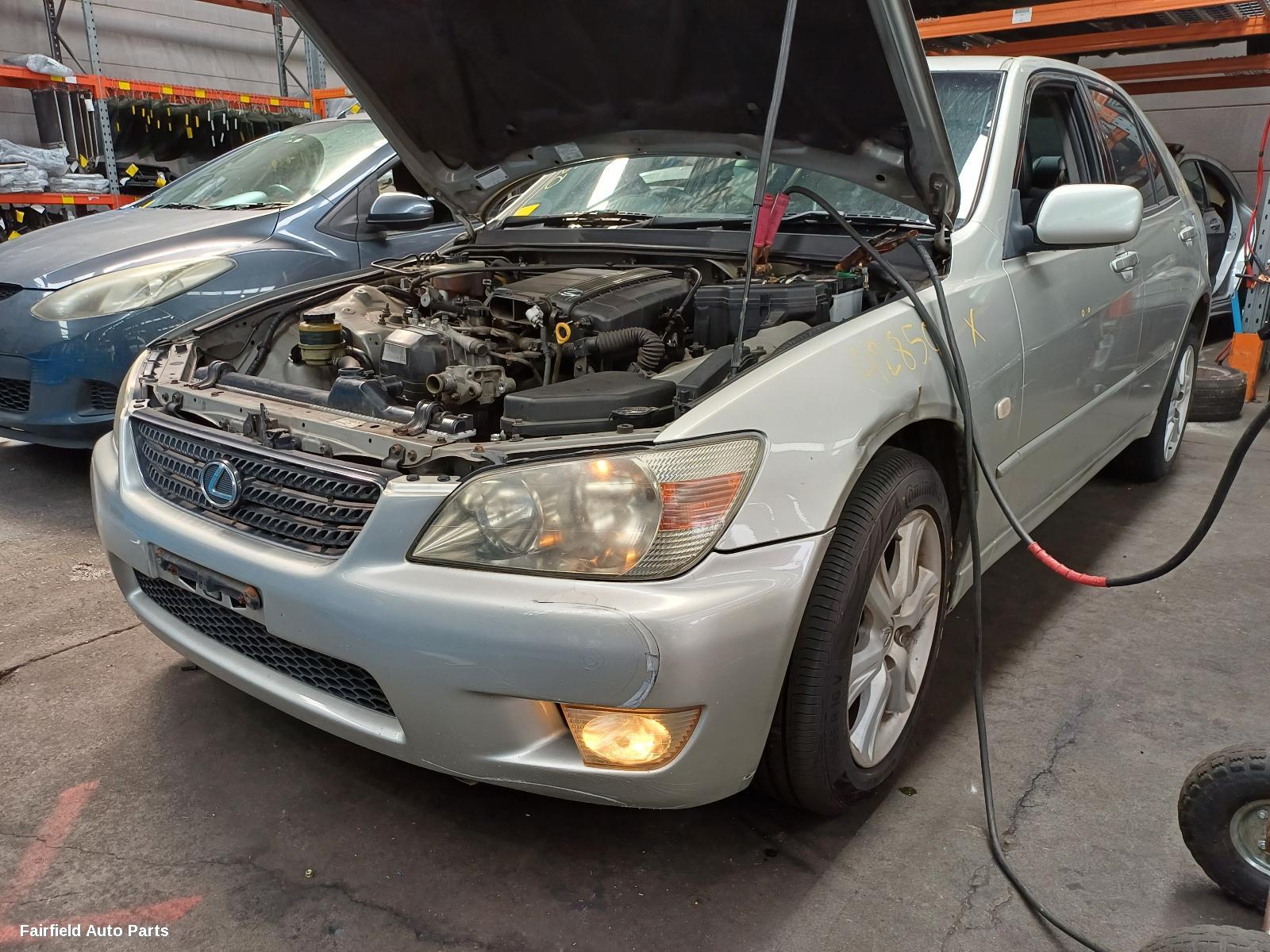 2001 Lexus Is200/is300 Right Indicator Fog Side