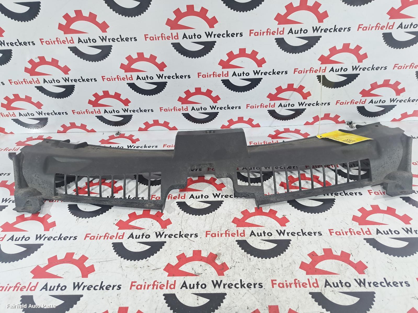 2015 Holden Captiva Grille