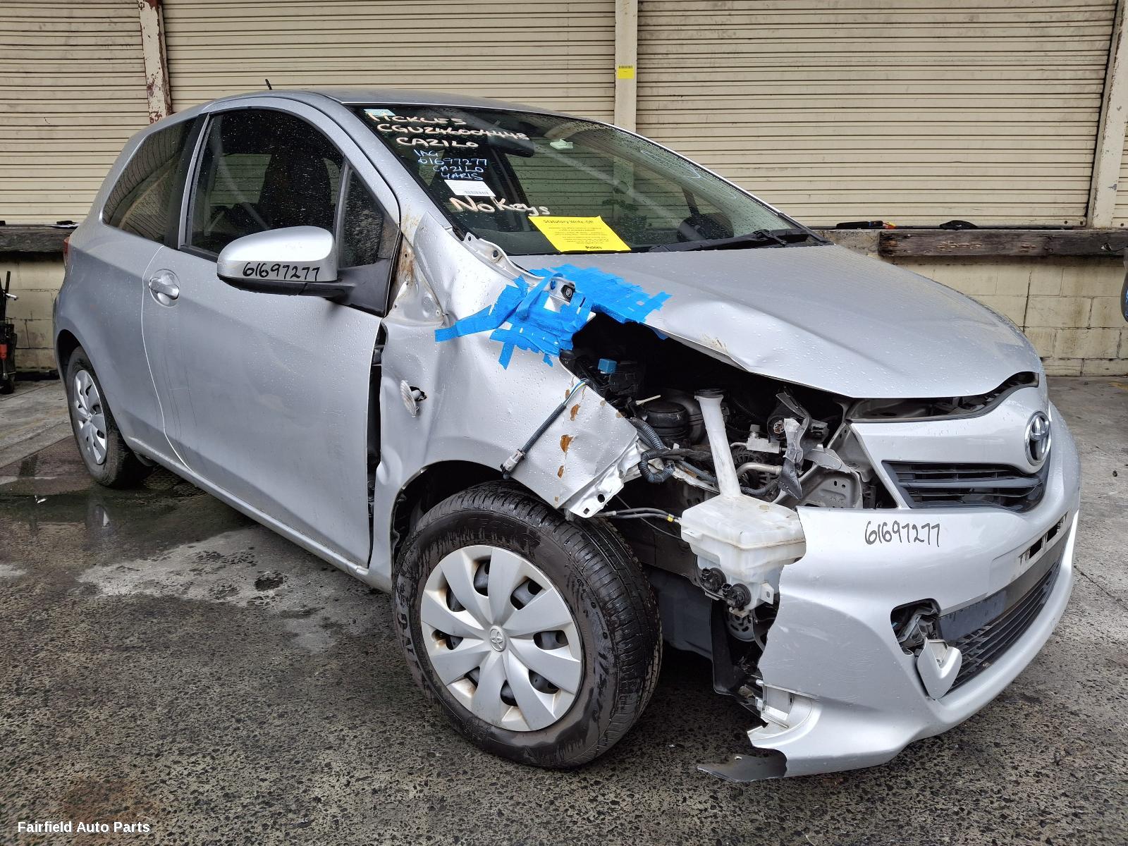 2014 Toyota Yaris Left Headlamp