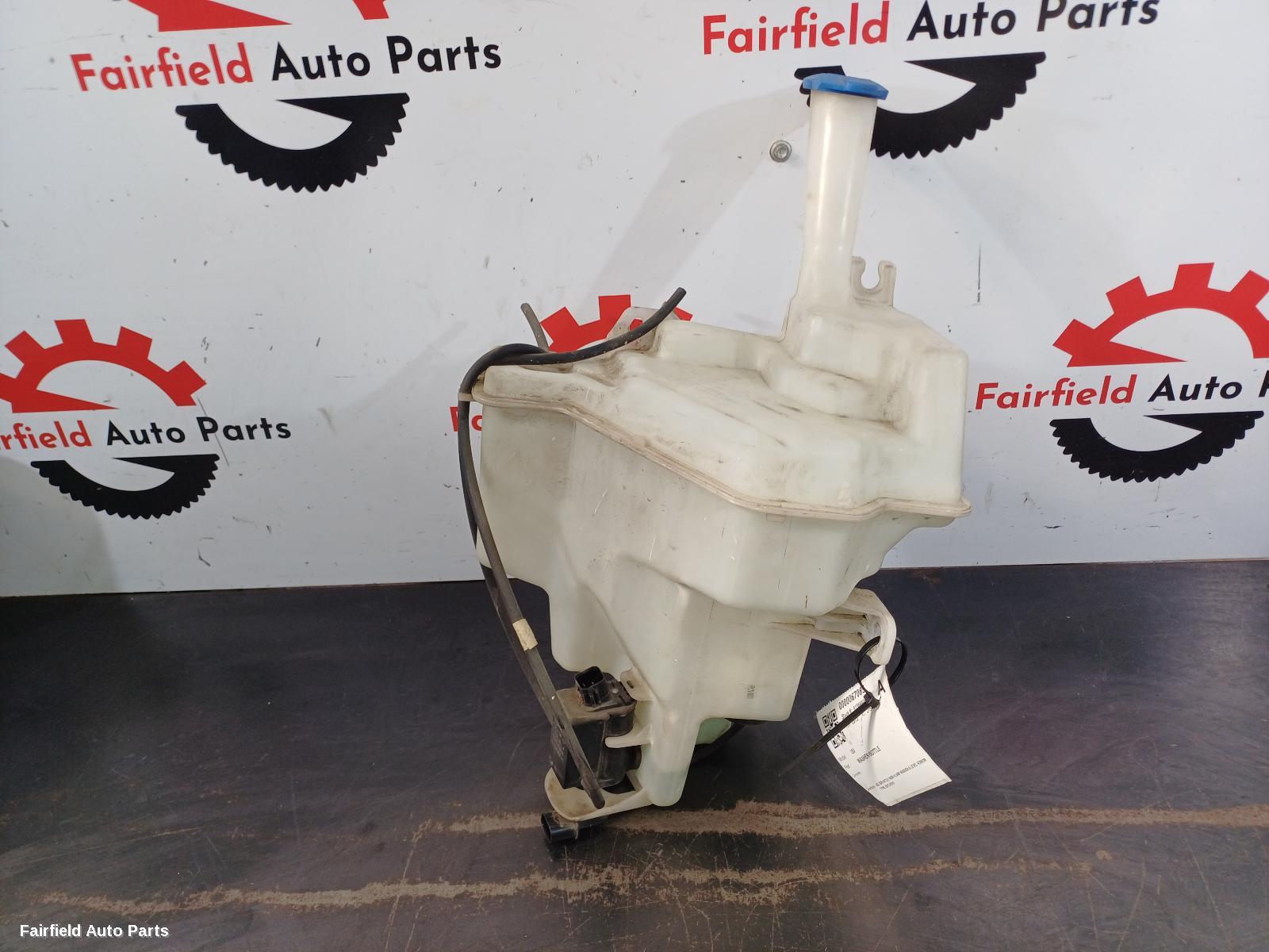 2012-2015 Hyundai I30 Washer Bottle