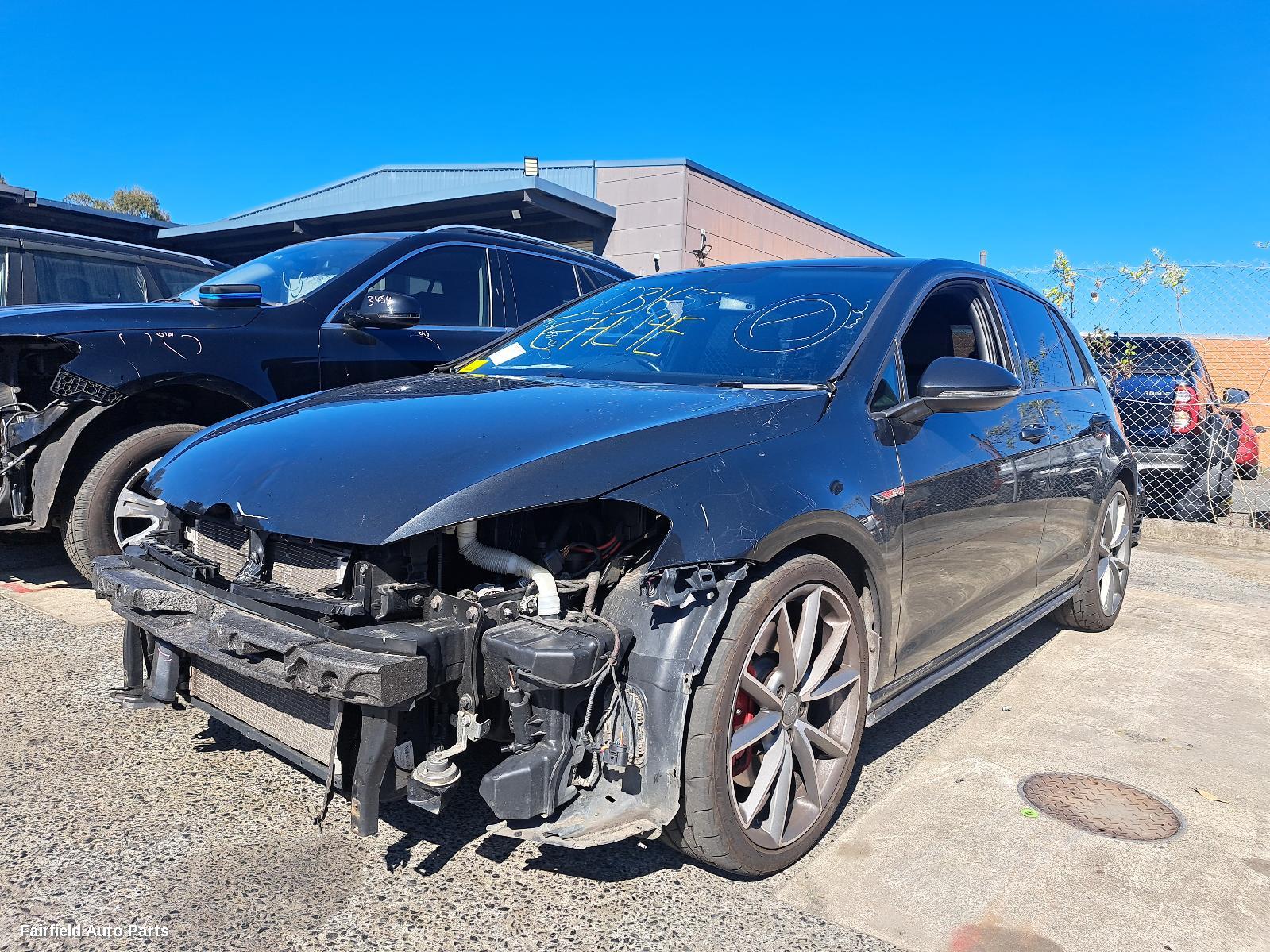 2015 Volkswagen Golf Right Front Hub Assembly