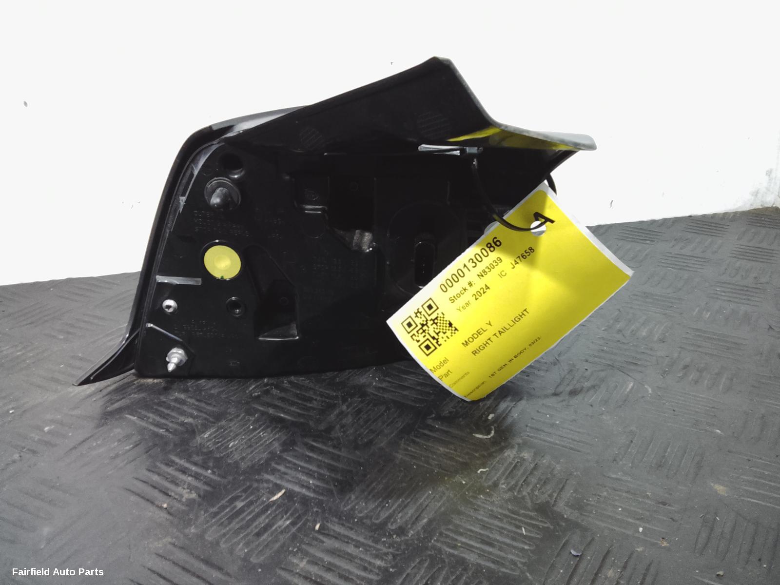 2022-2026 Tesla Model Y Right Taillight