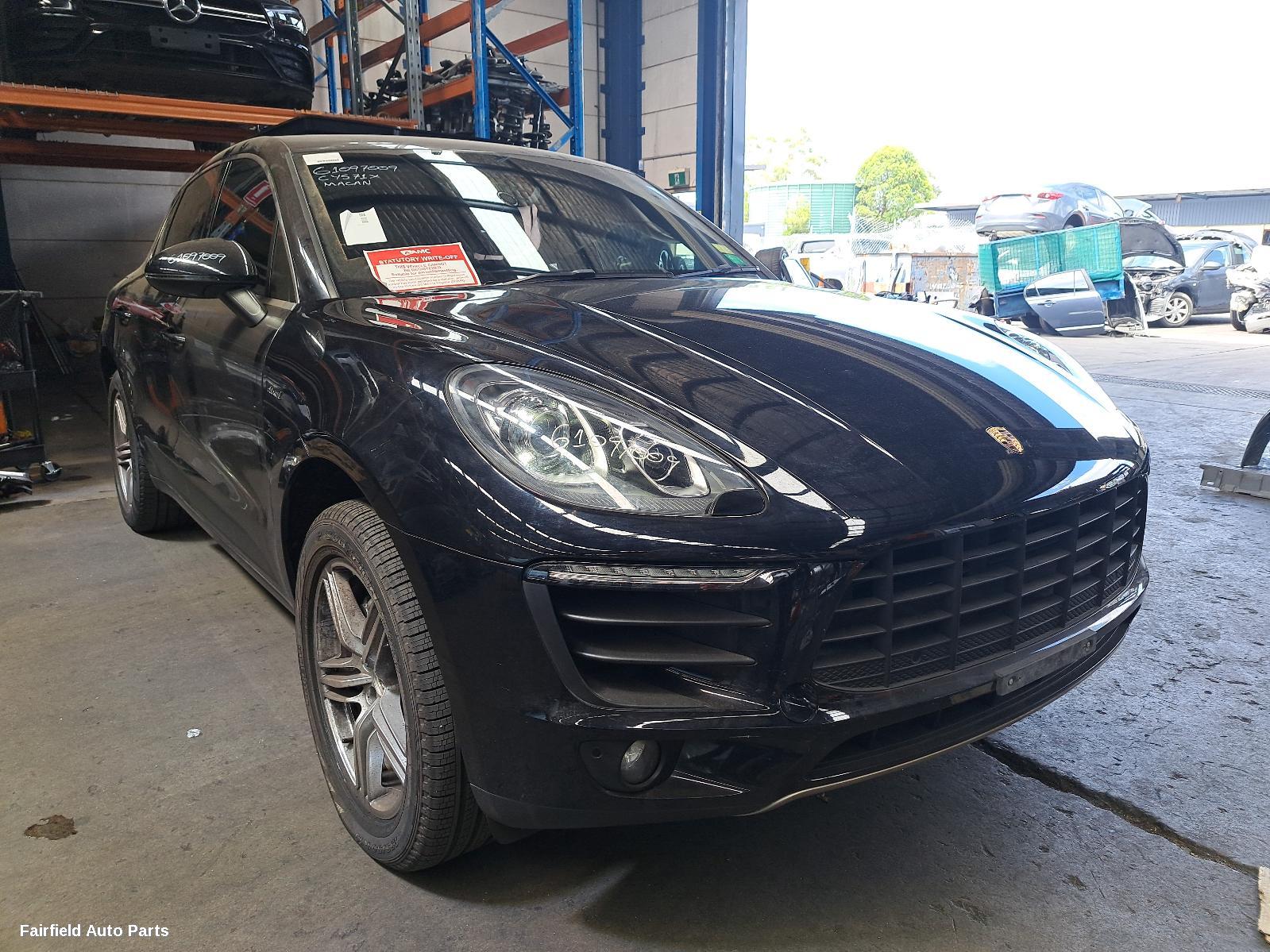 2015 Porsche Macan Airbag Module Sensor