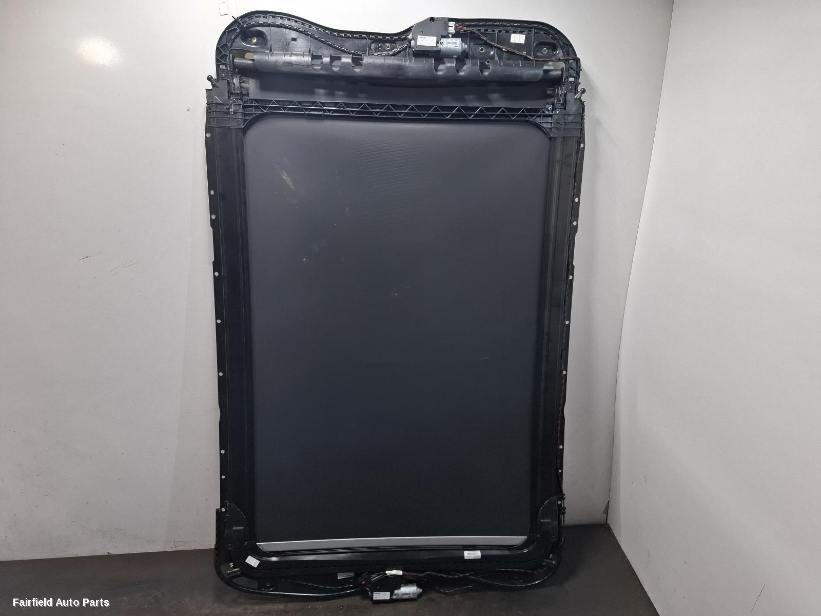 2010-2018 Porsche Cayenne Roof Glass Sunroof T