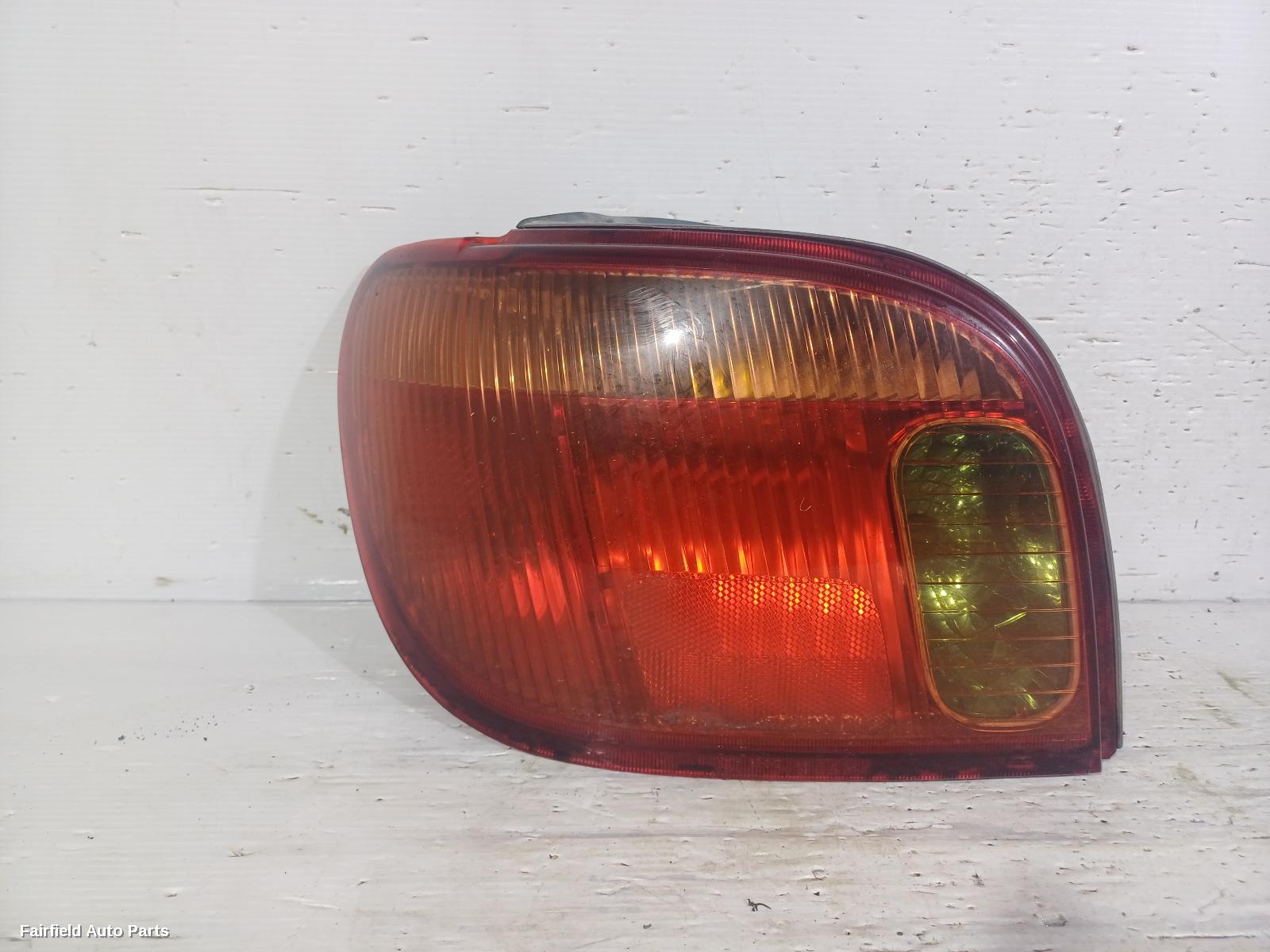 2002-2005 Toyota Echo Left Taillight