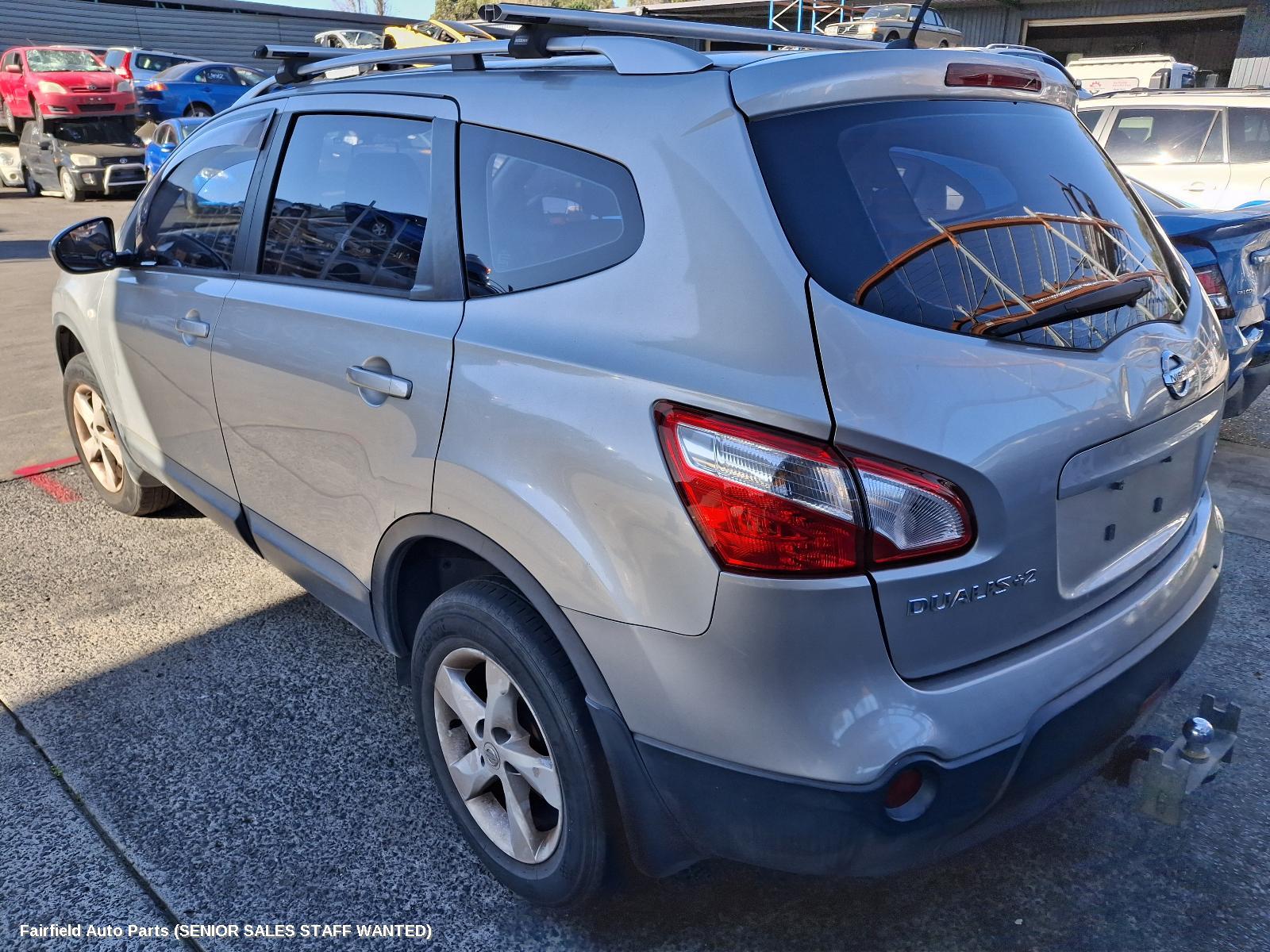 2010-2014 Nissan Dualis Left Rear Door Sliding