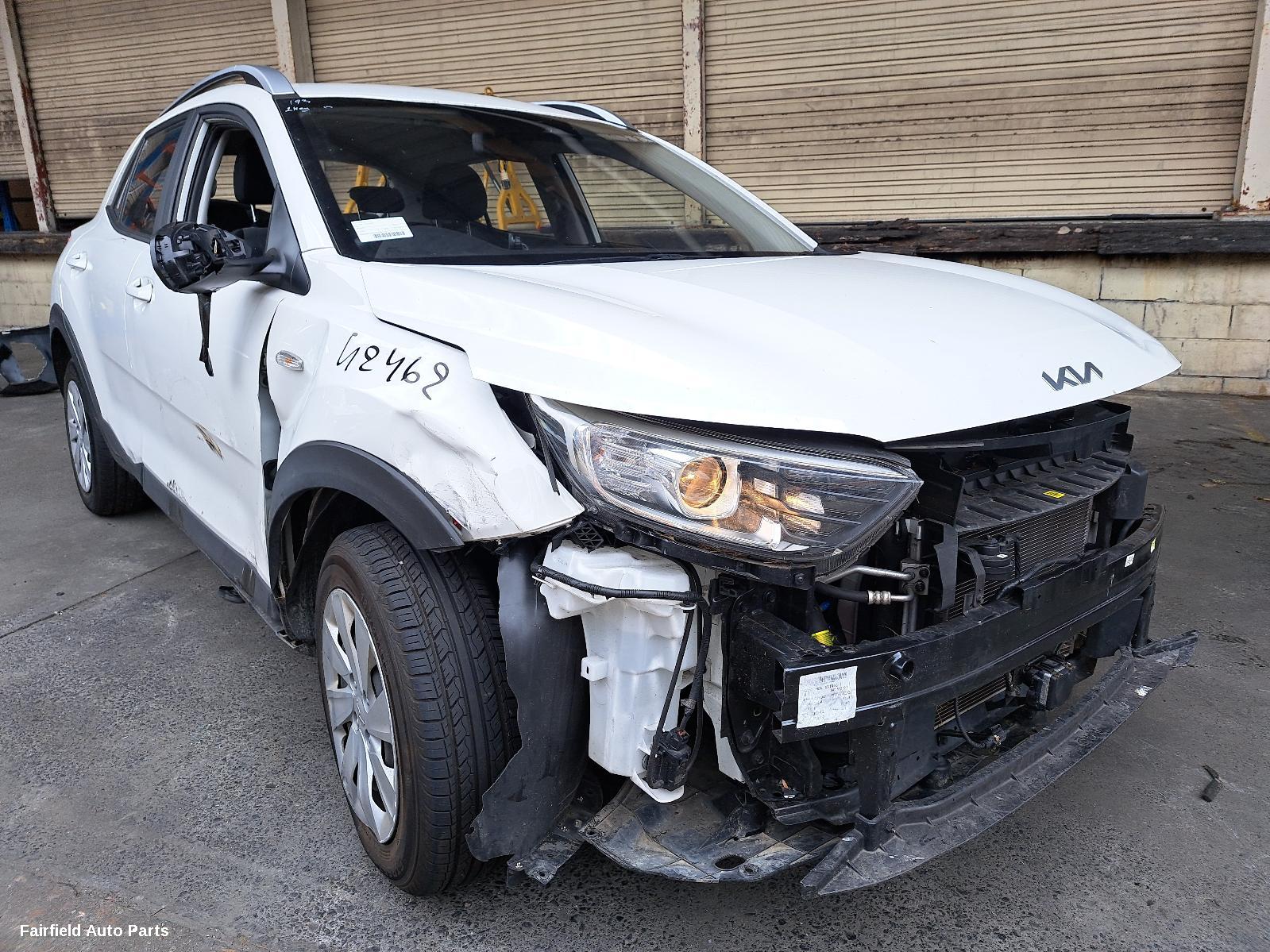 2022 Kia Stonic Fuel Door Filler