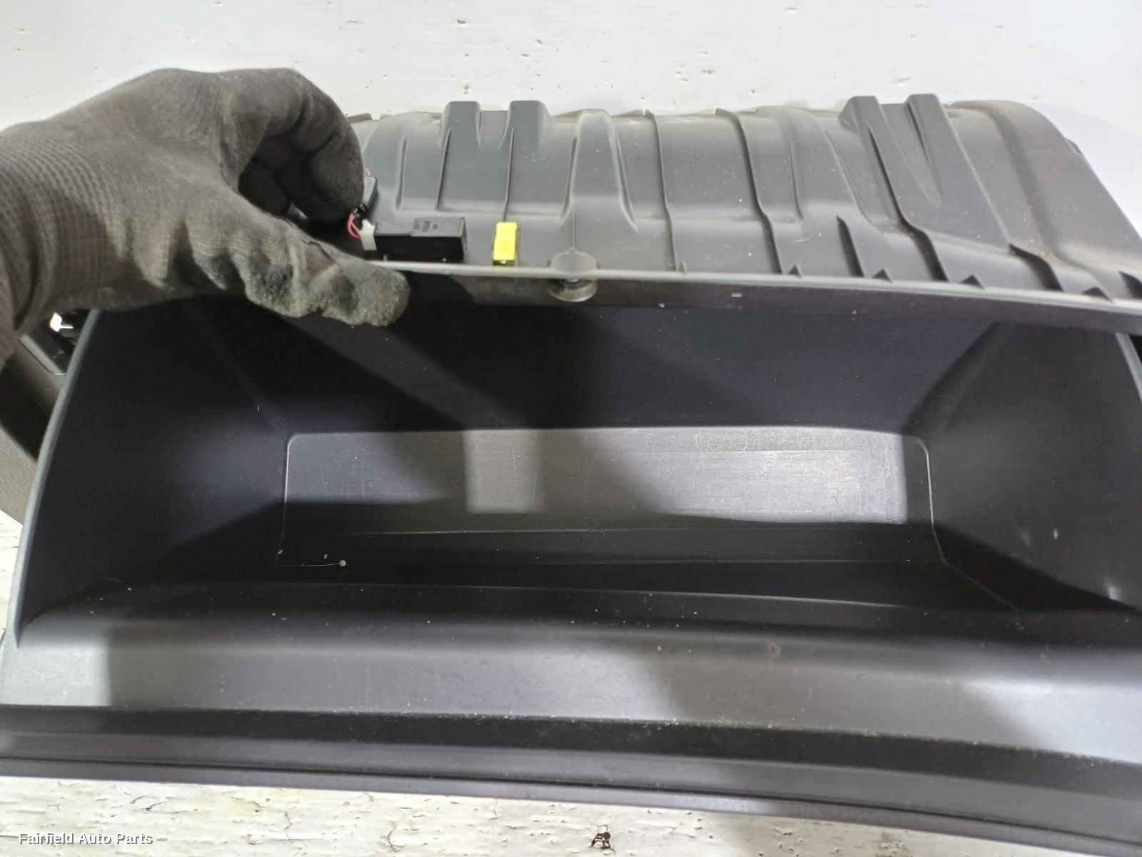 2014-2021 Toyota Kluger Glove Box