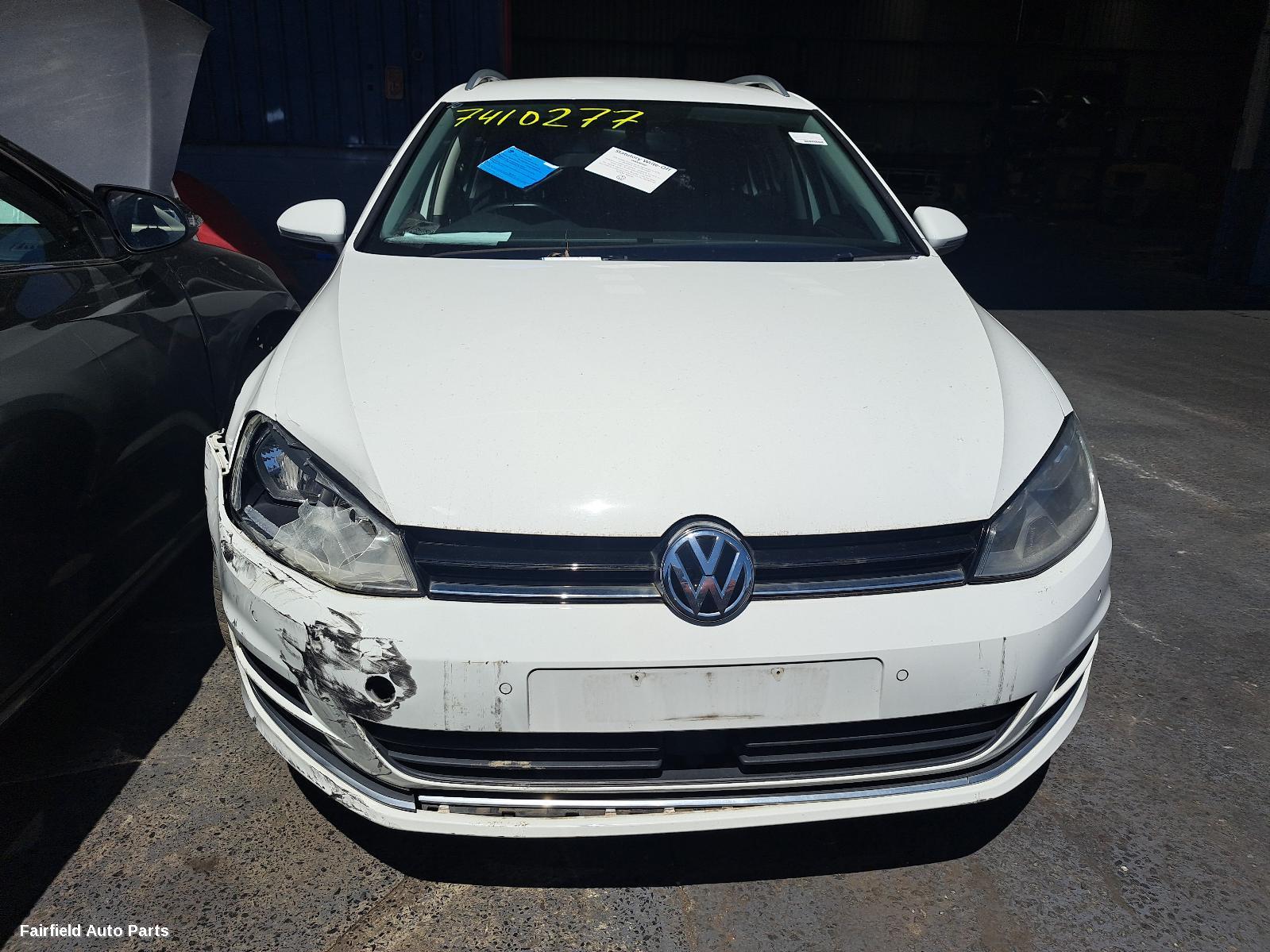 2013-2017 Volkswagen Golf Radio Cd Dvd Sat Tv