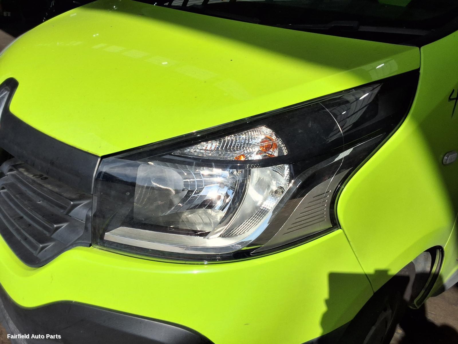 2016 Renault Trafic Right Headlamp