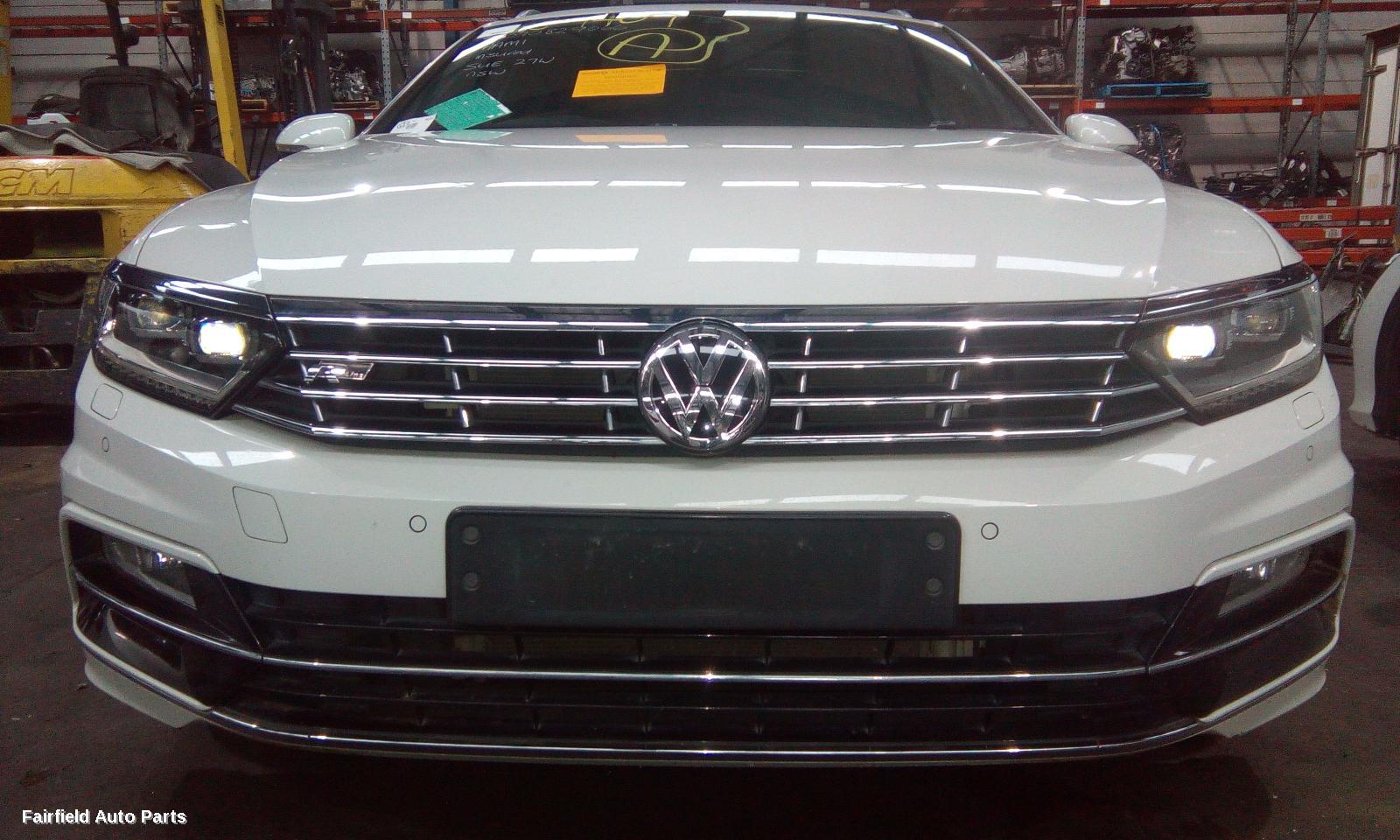 2015-2023 Volkswagen Passat Front Seat