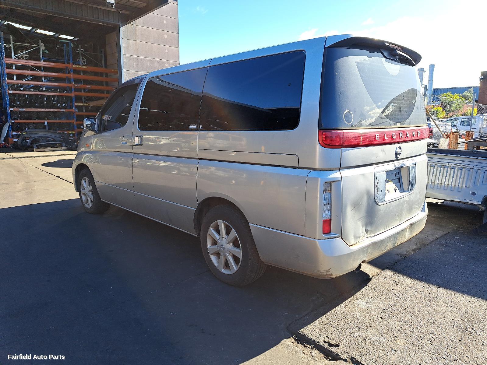 2003 Nissan Elgrand Right Taillight