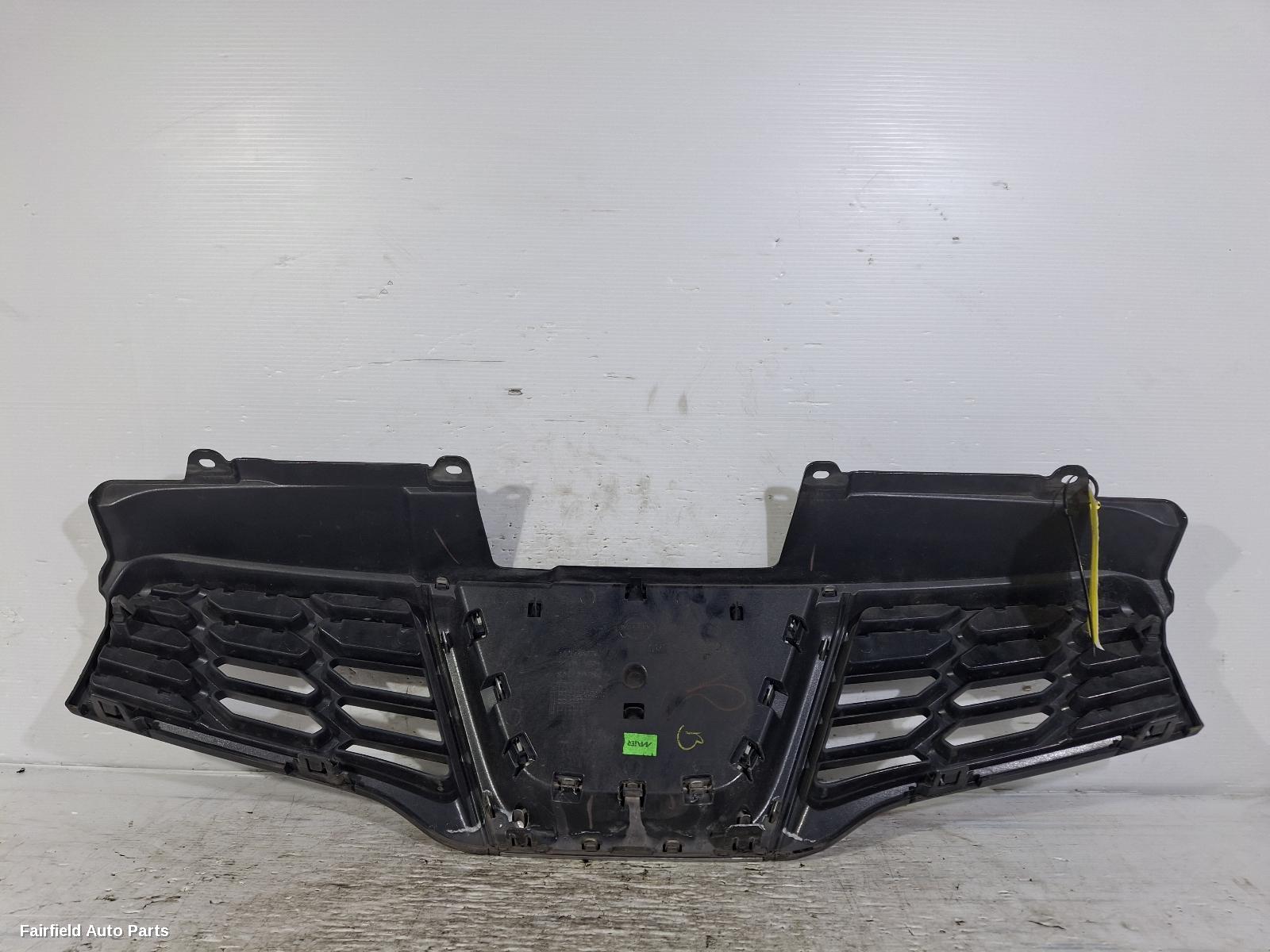 2010-2014 Nissan Dualis Grille