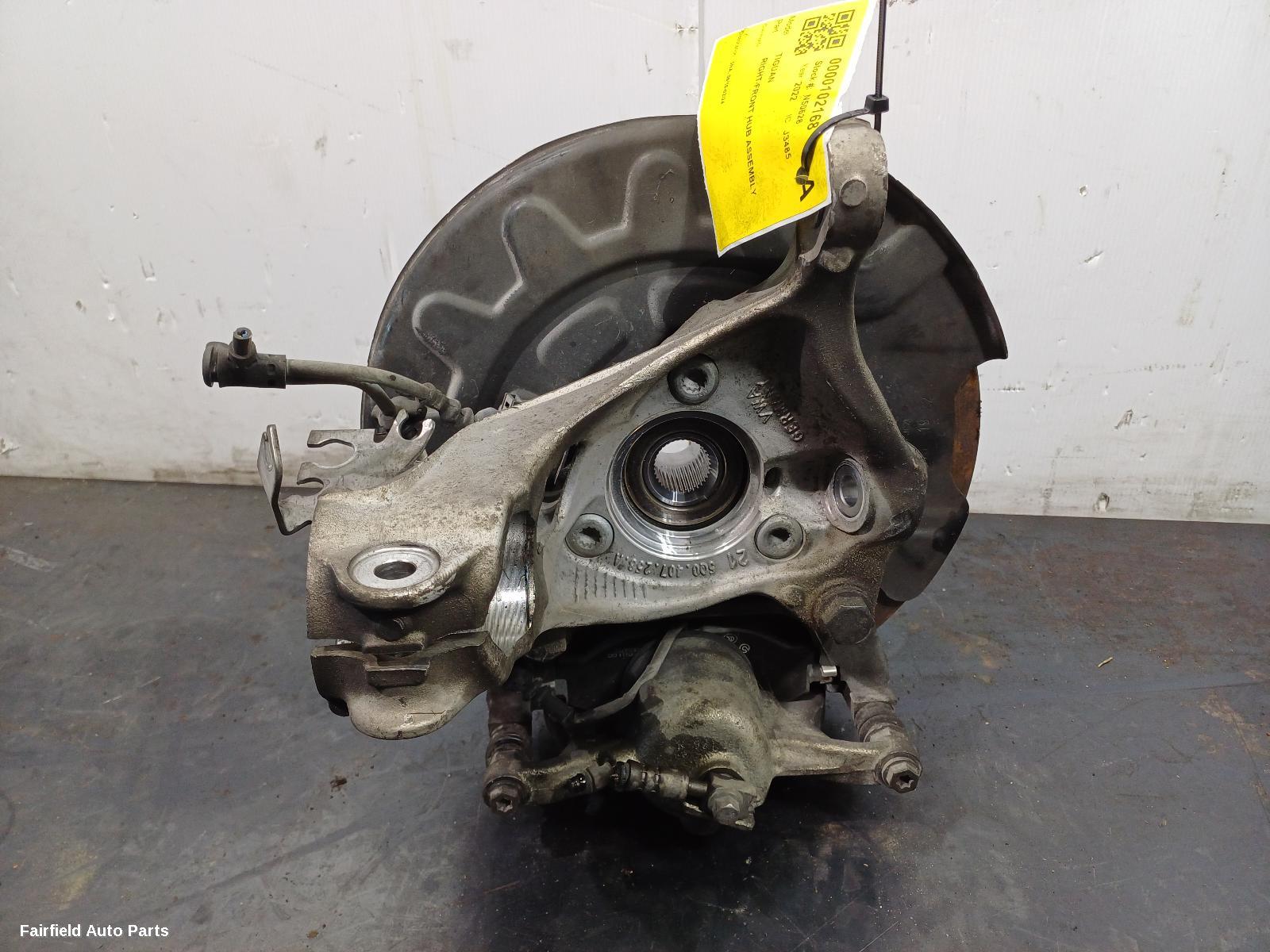 2016-2024 Volkswagen Tiguan Right Front Hub Assembly