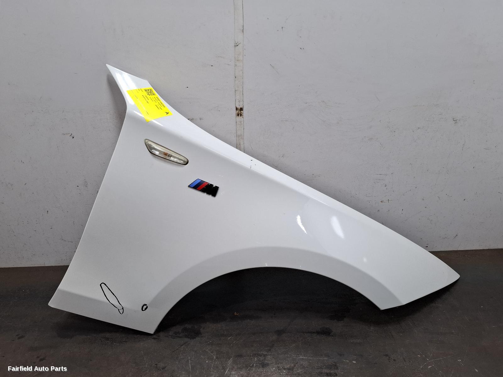 2011 Bmw 1 Series Right Guard